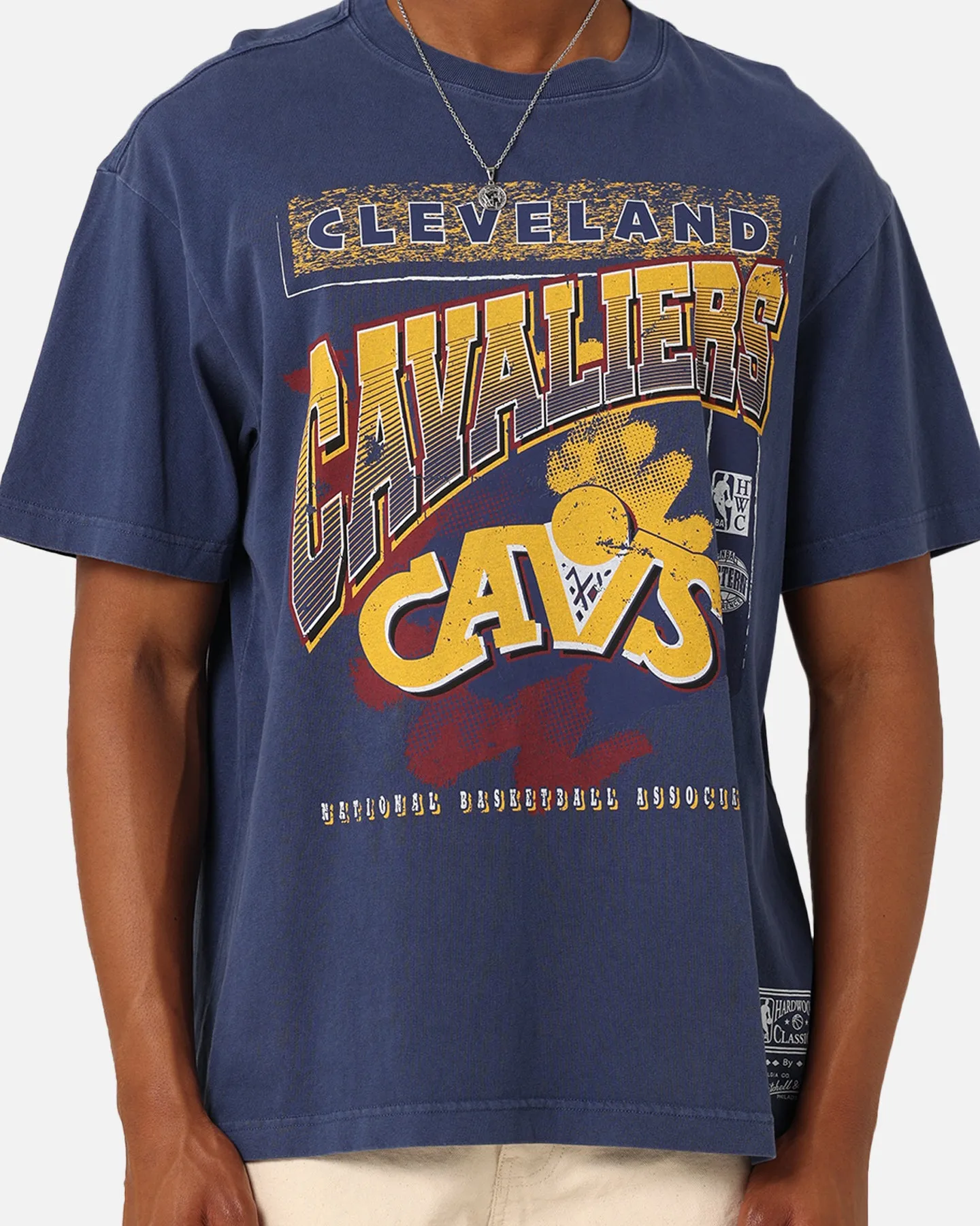 Mitchell & Ness Cleveland Cavaliers Brush Off 2.0 T-Shirt Navy semi-formal style