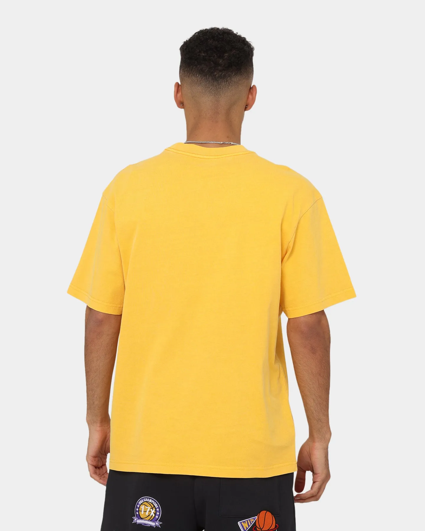 Mitchell & Ness Los Angeles Lakers Division Arch T-Shirt Faded Yellow Chill Comfort Look Travel Essential