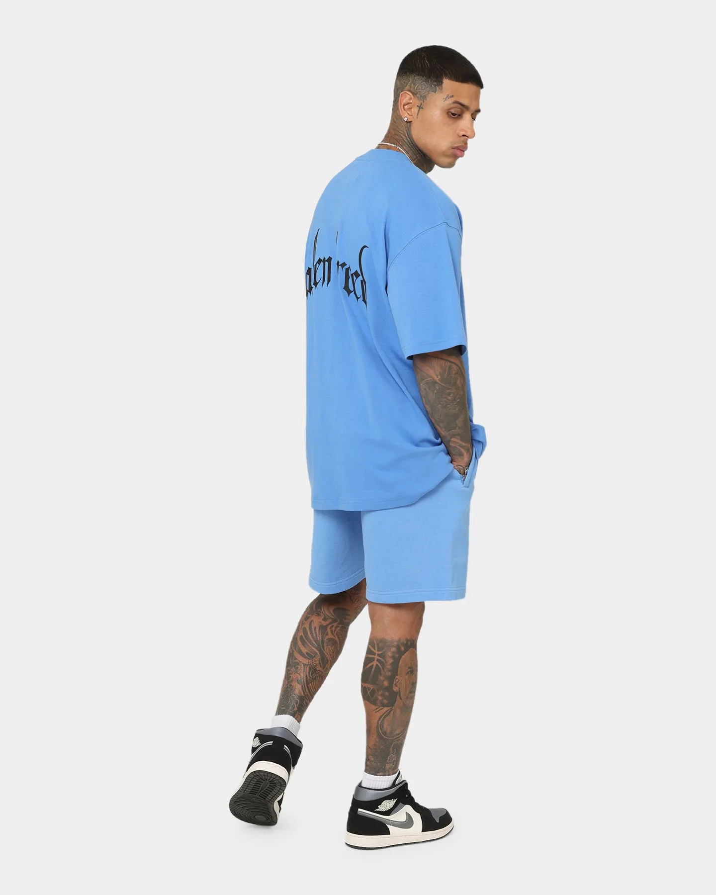Sleek Style Active Essentials Fallen Breed Logo T-Shirt Blue
