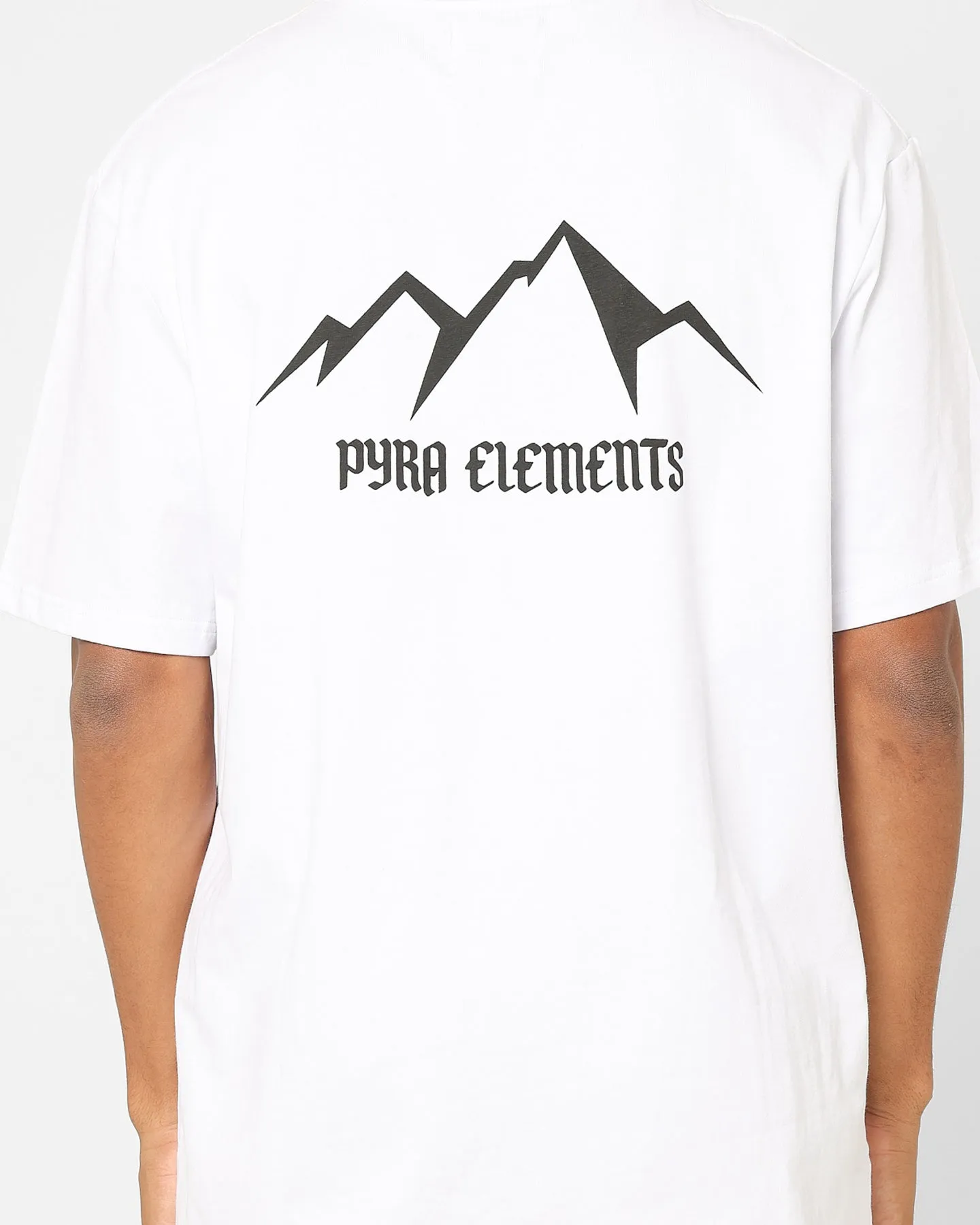 Pyra Rugged T-Shirt White/Black Everyday Look Wear Layered Neckline