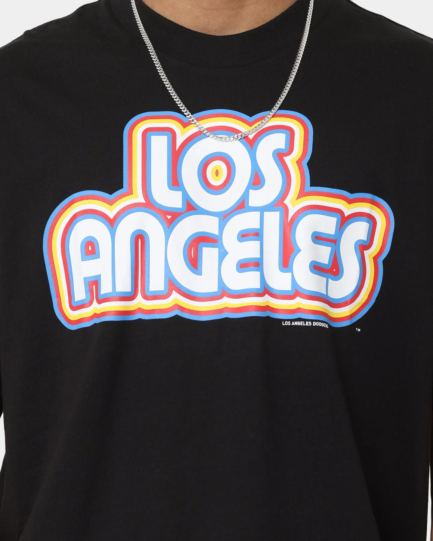 New Era Los Angeles Dodgers Retro Outline Logo T-Shirt Black Perfect for Workouts Non Irritating Collar