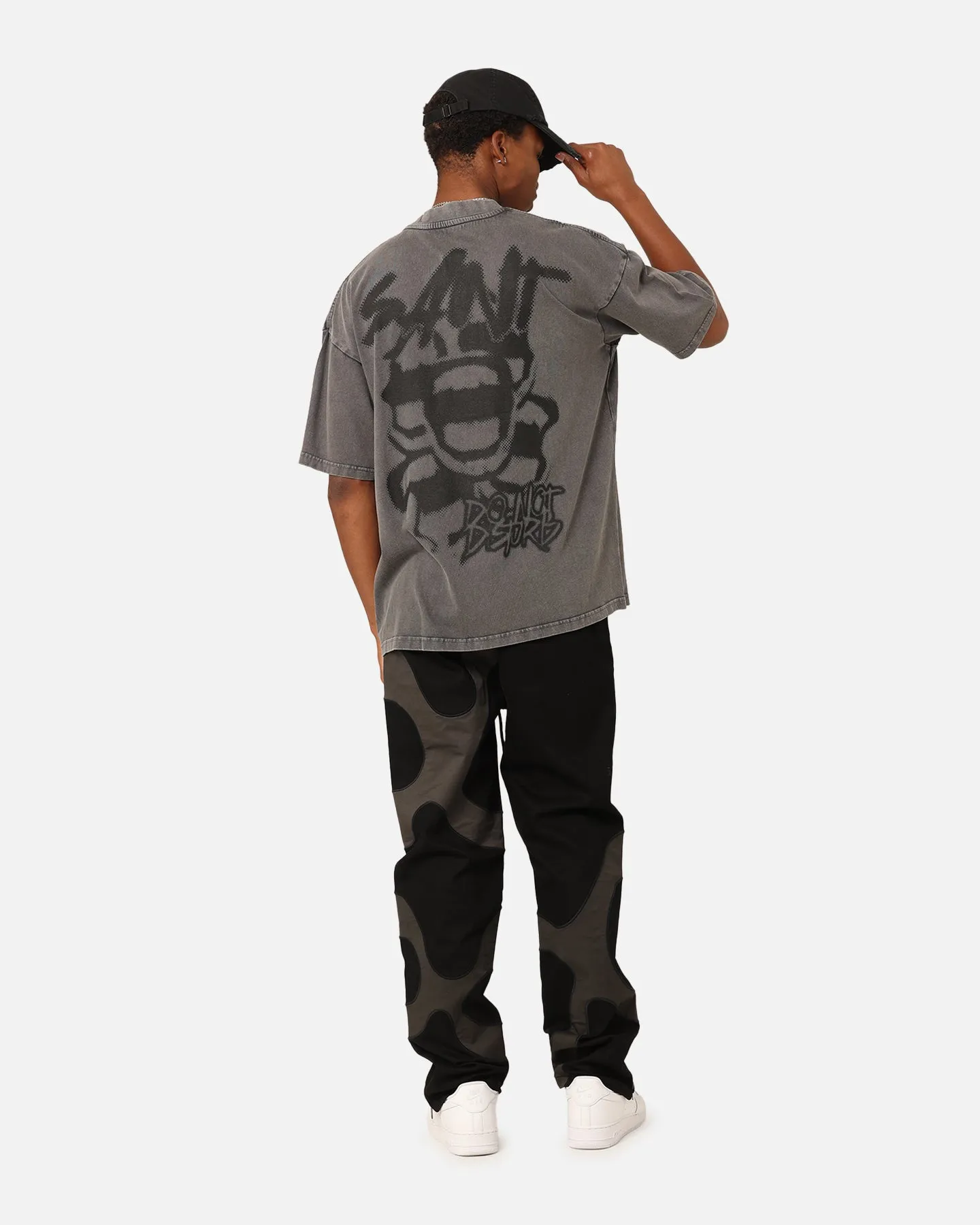Saint Morta Do Not Disturb T-Shirt Washed Charcoal SeamFreeShoulders