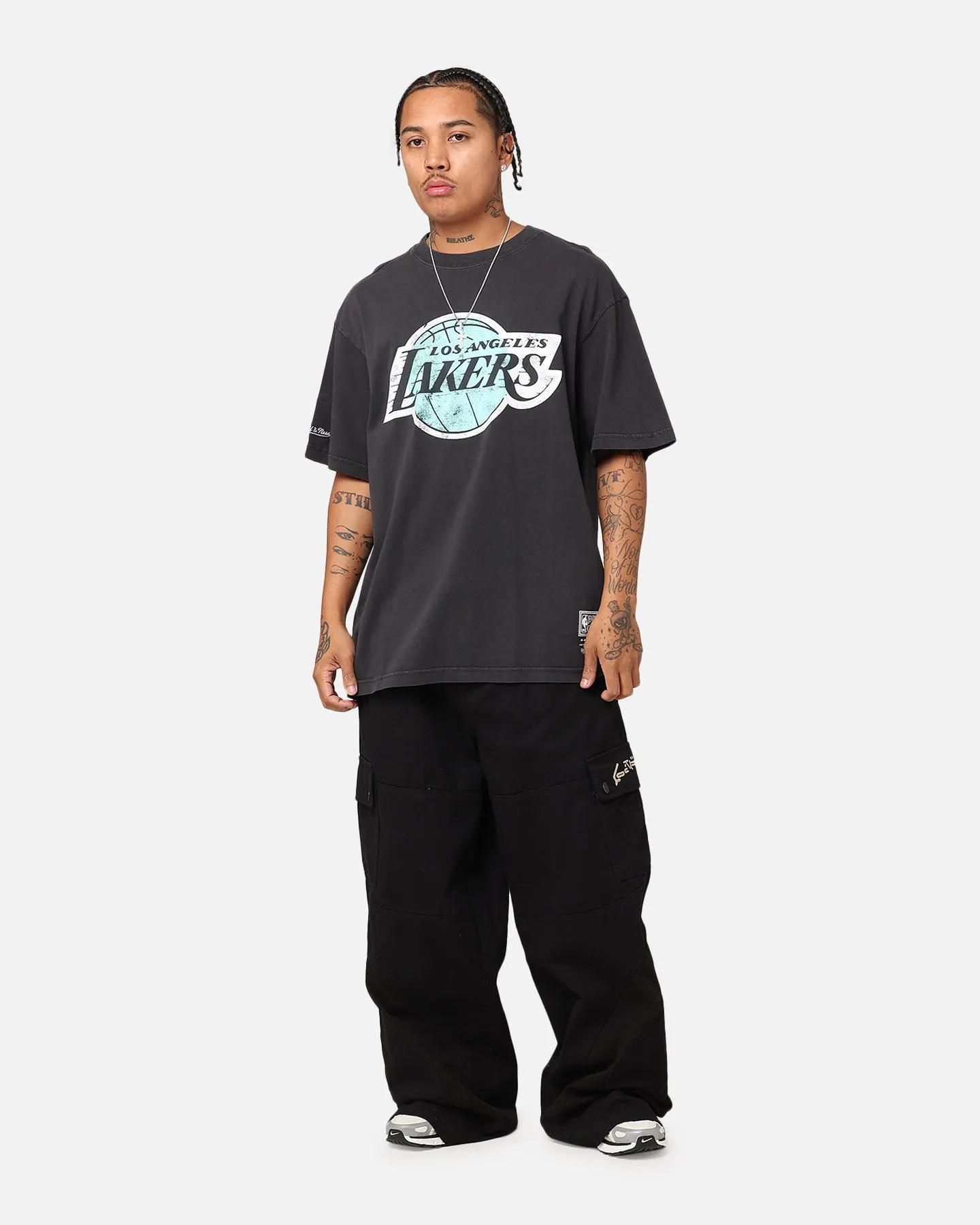 Mitchell & Ness Los Angeles Lakers Ice Blue Logo T-Shirt Faded Black Minimalist purity
