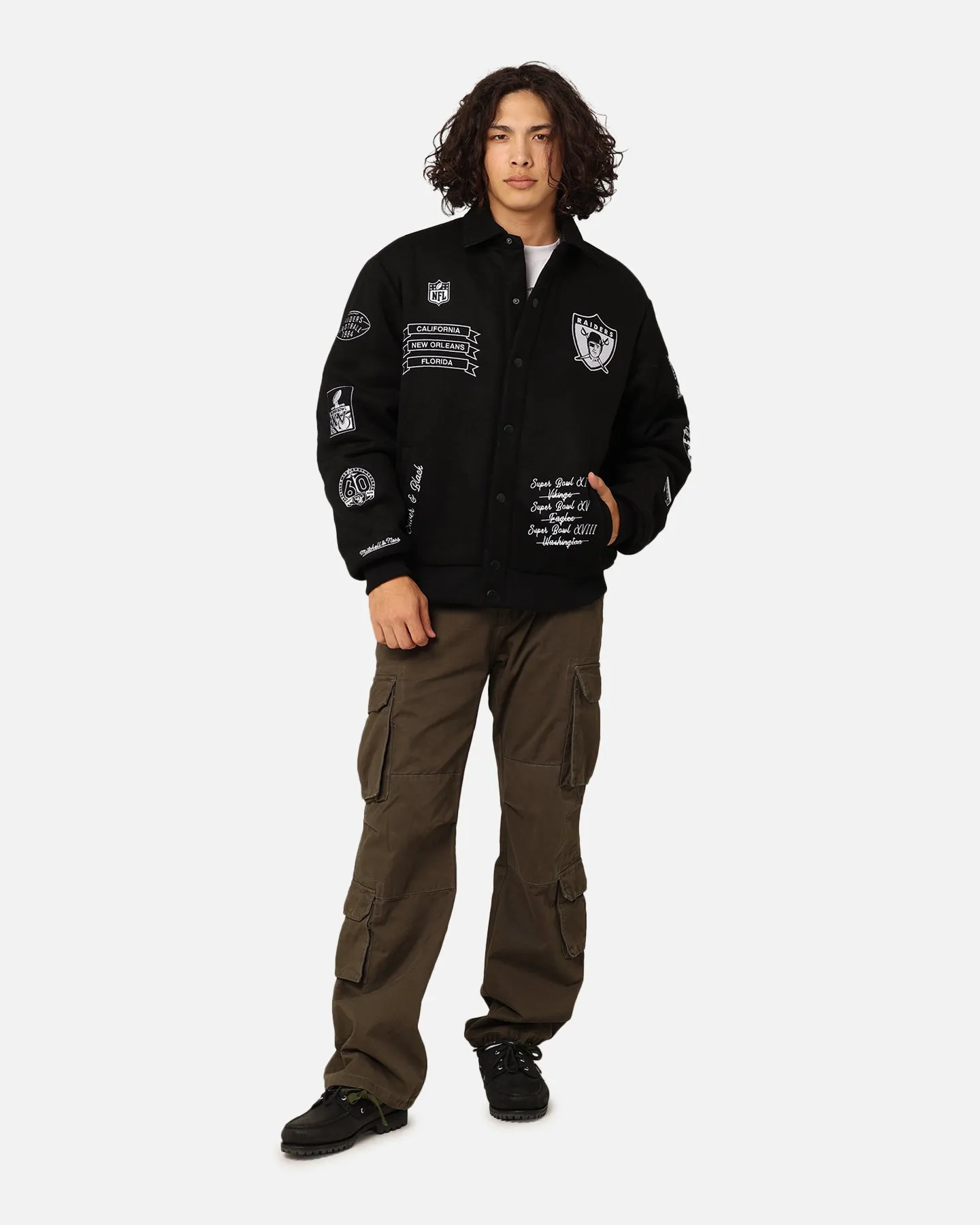 Mitchell & Ness Las Vegas Raiders Super Bowl Champs Jacket Black Party outfit