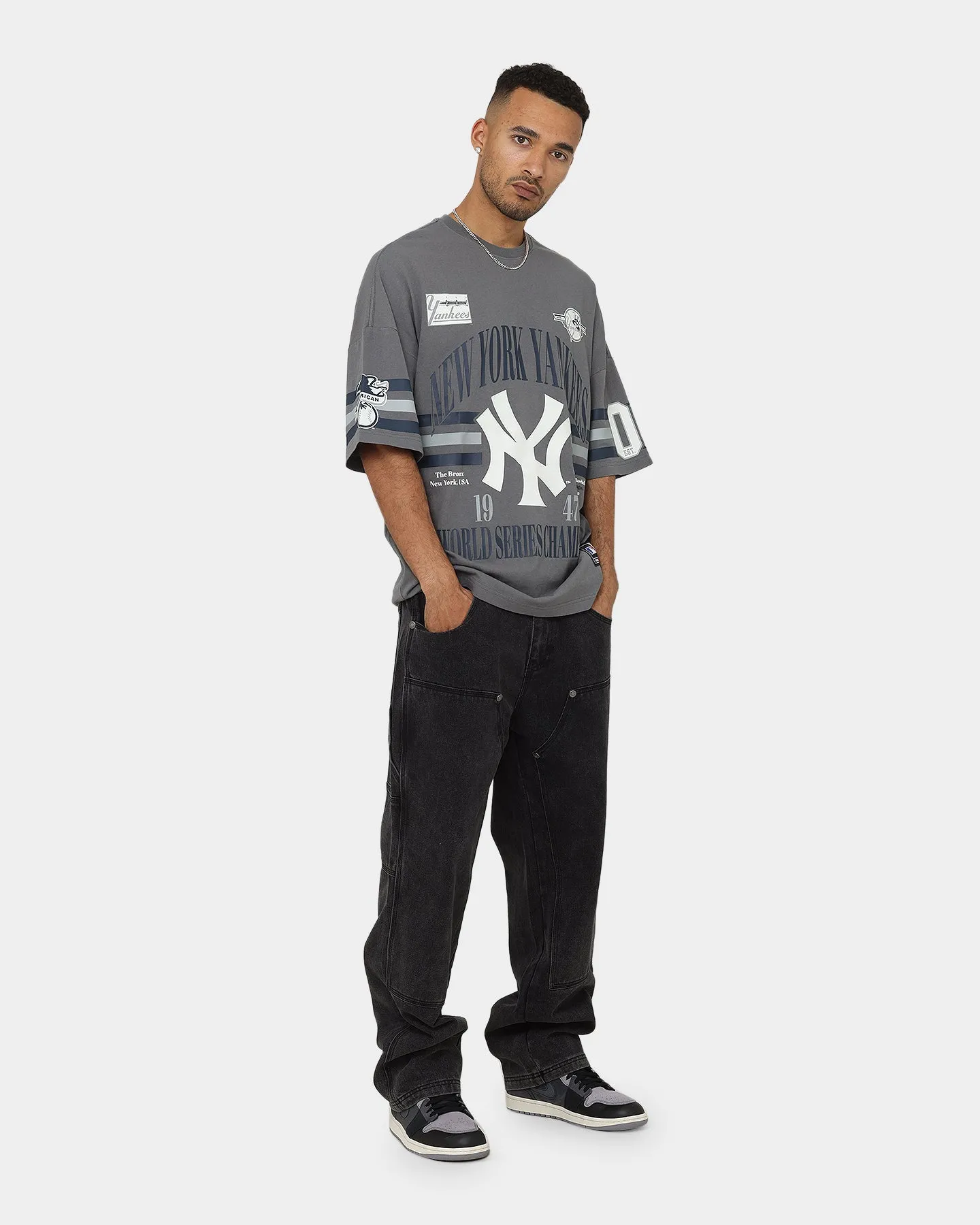 Majestic Athletic New York Yankees Champion Arch Stripe Oversized T-Shirt Gunmetal Grey BreathableMeshLining