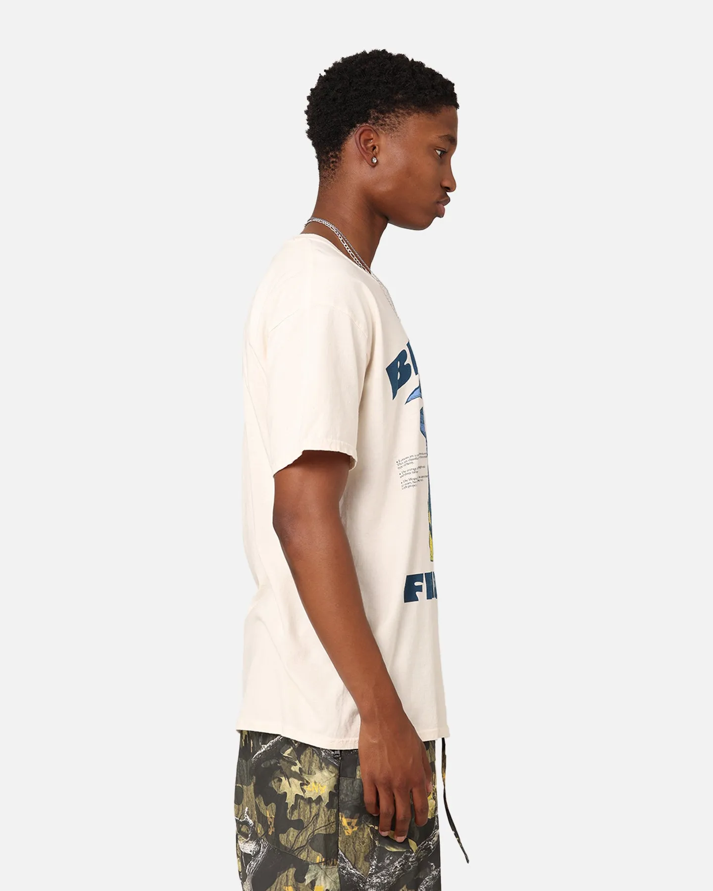 Complementary Colors Fashionable Goat Crew Bitter Friends T-Shirt Off White