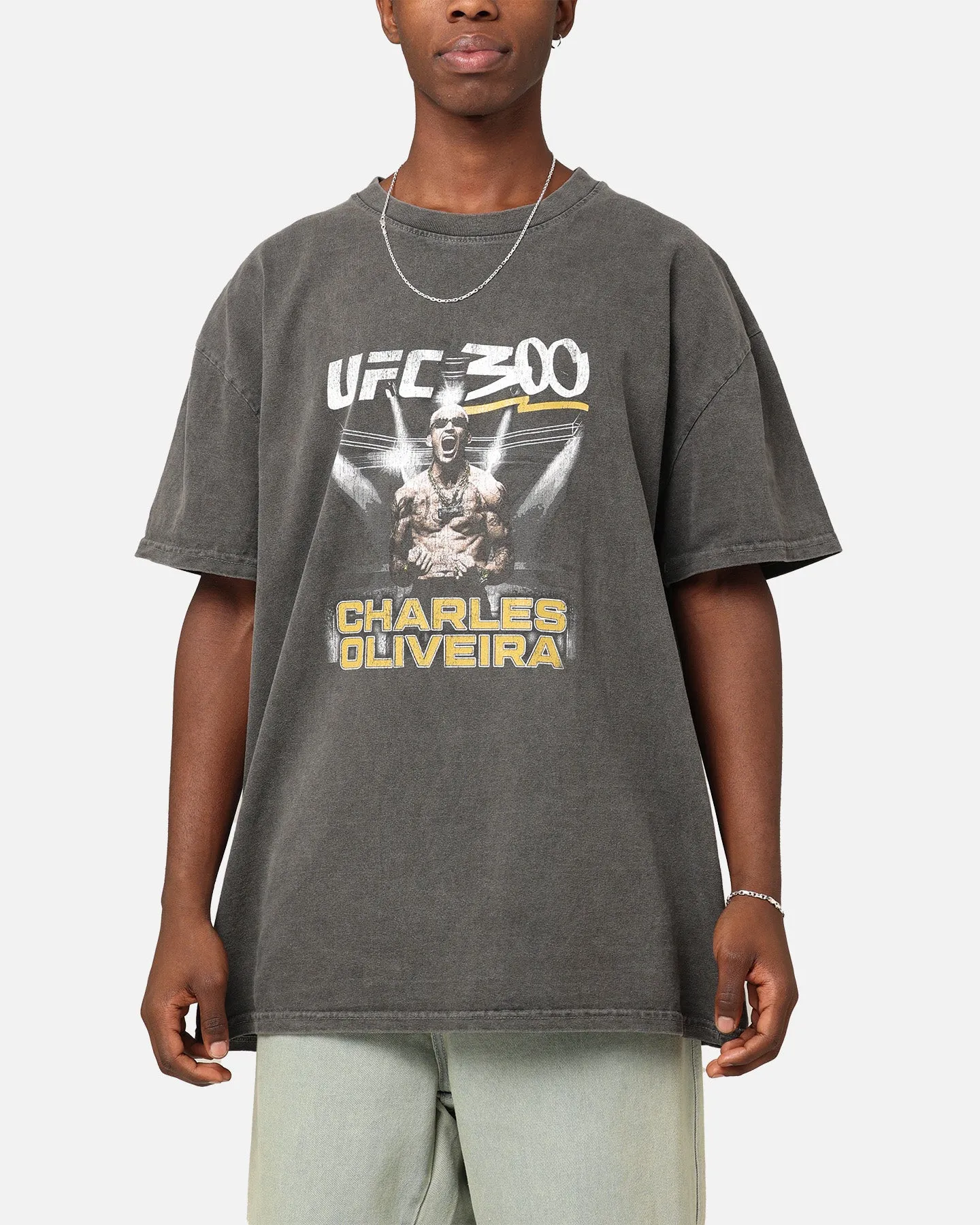 LayeredSleeveConstruction Stretchable Knit UFC By Culture Kings Charles "Do Bronxs" Oliveira 300 Heavyweight T-Shirt Black Wash