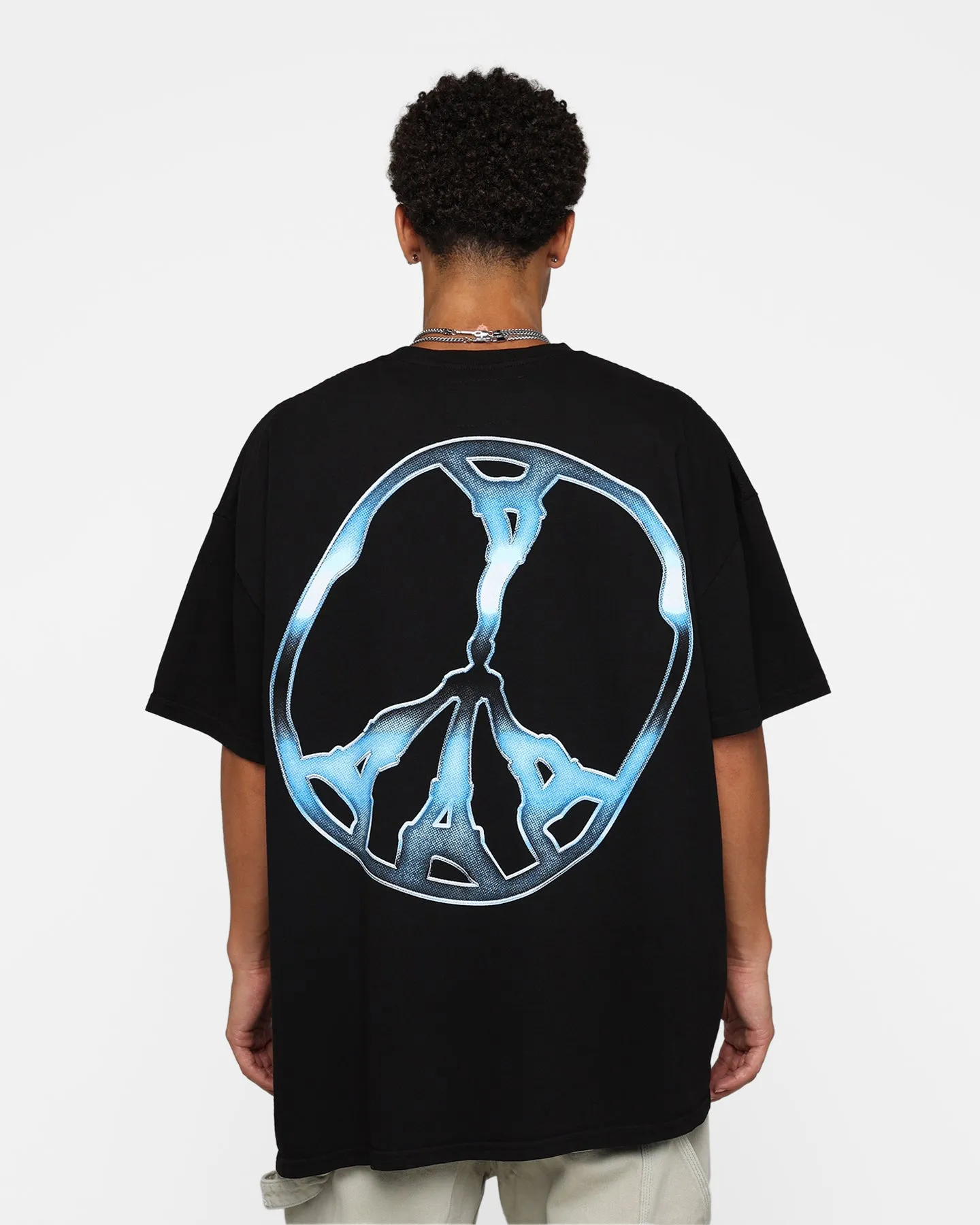 Classic Outfit Style Carre Peace Maker T-Shirt Black