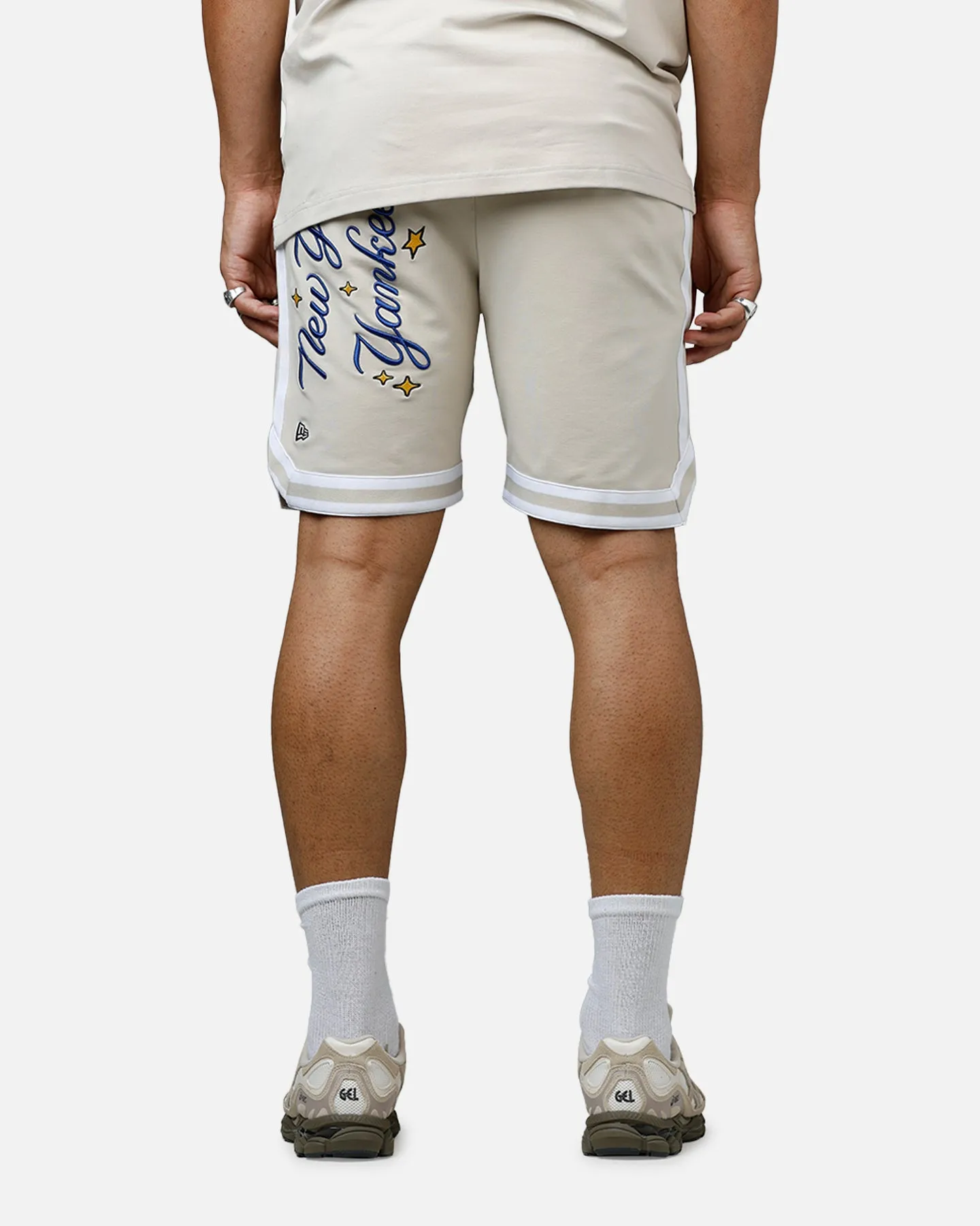 Trendy Comfort New Era New York Yankees 'Logo Select' Summer Shorts Stone