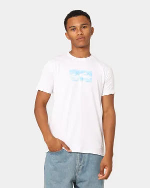 Carr?? Cloud Box Classique T-Shirt White Breathable Cotton Fabric Relaxed Comfort Fit