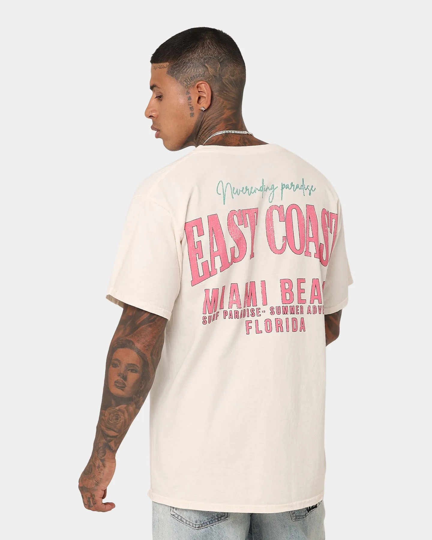 Minimalist Stitching Holiday Outfit American Thrift Miami Beach Vintage T-Shirt Off White