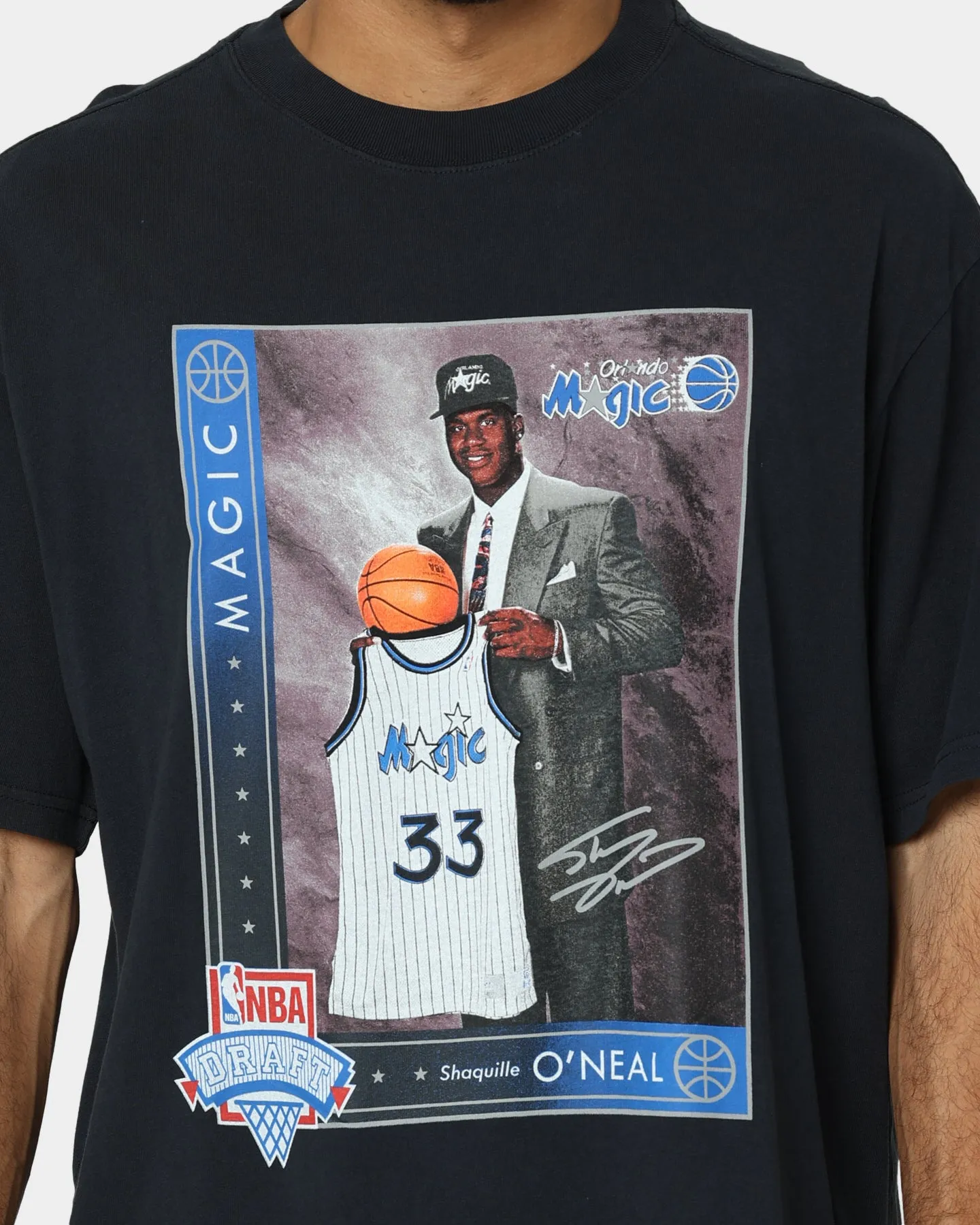 Mitchell & Ness Orlando Magic Shaquille O'Neal Draft Day Vintage T-Shirt Faded Black Tear Resistant Sustainable Fibers