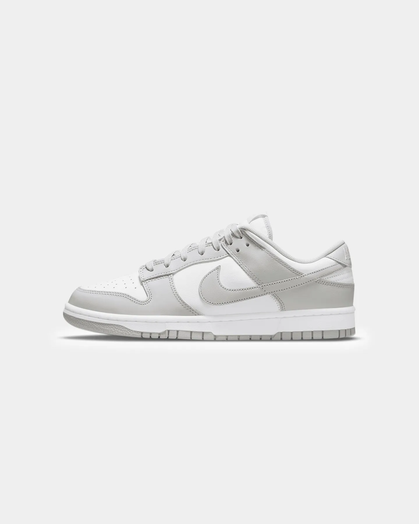Eco Friendly Office Workers Slip On Convenience Nike Dunk Low Retro "Grey Fog" White/Grey Fog
