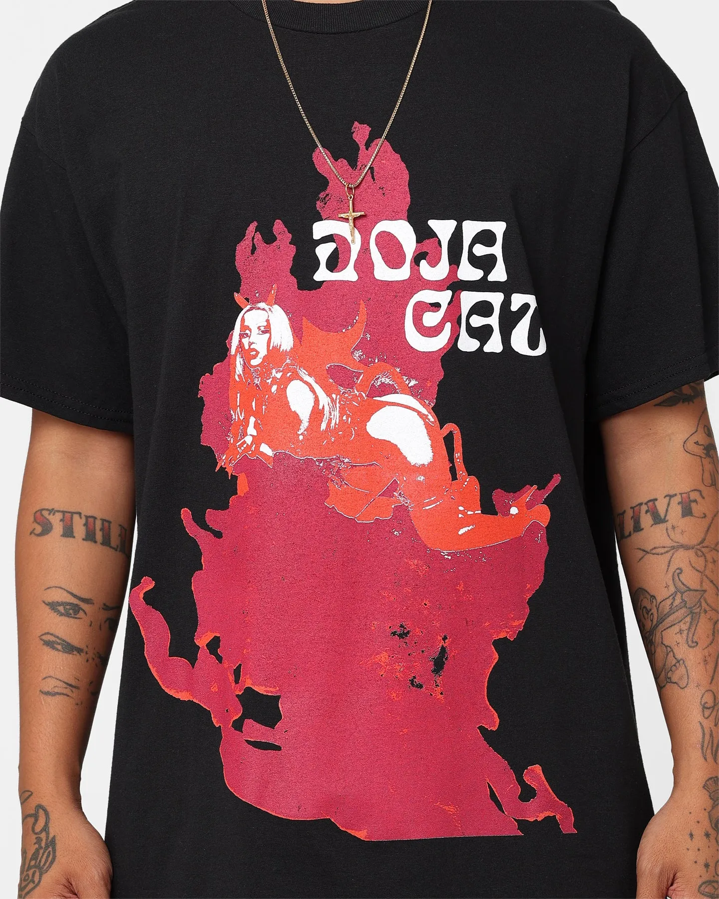 Doja Cat Doja Cat Devil Jumbo Print T-Shirt Black Timeless Fashion Relaxed Comfort Look
