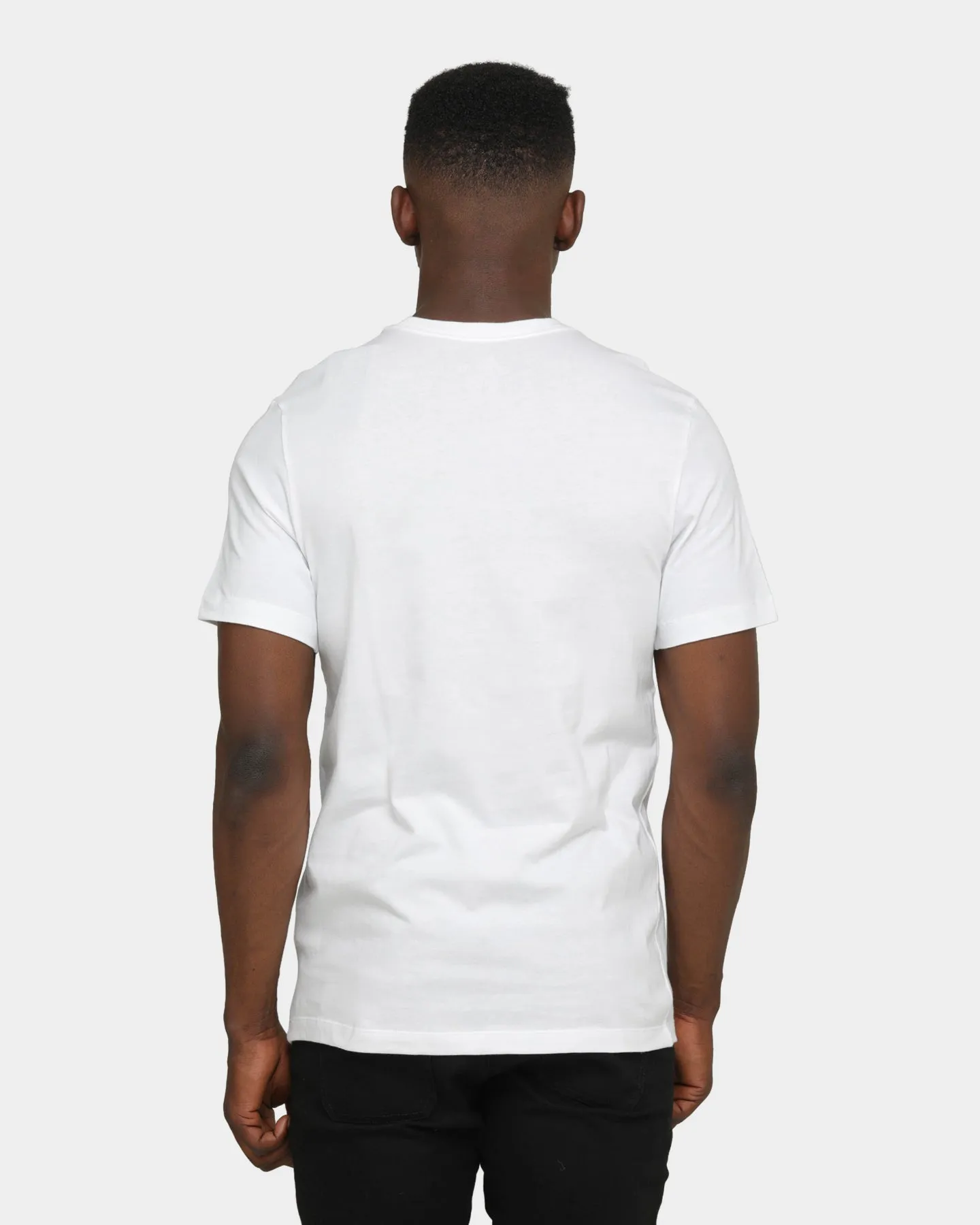 Comfy Look Wear Crew neck classic Nike Men's Nike Sportswear Club Short Sleeve T-Shirt White/Black