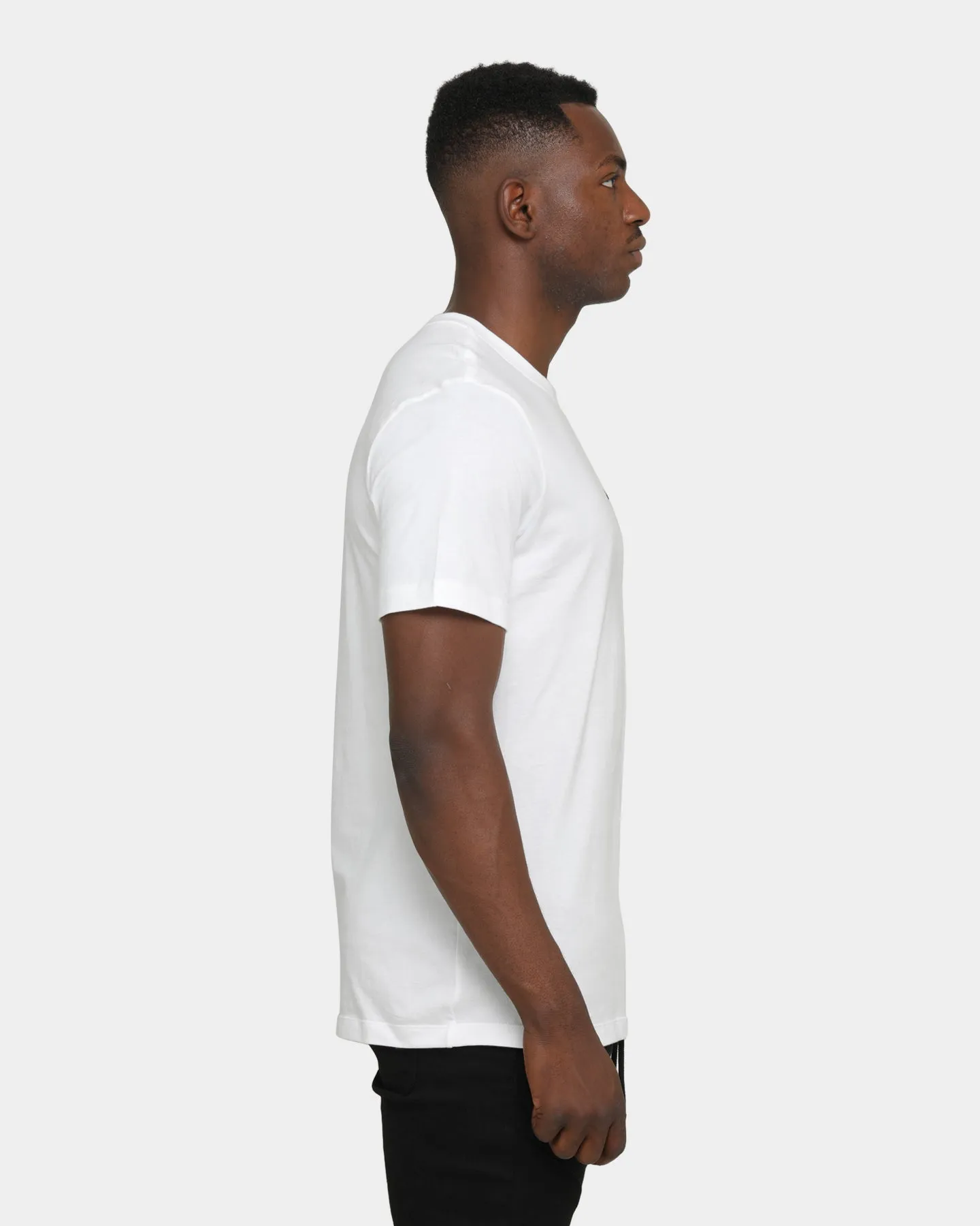 Practical Wear Low Profile Silhouette Nike Men's Nike Sportswear Club Short Sleeve T-Shirt White/Black