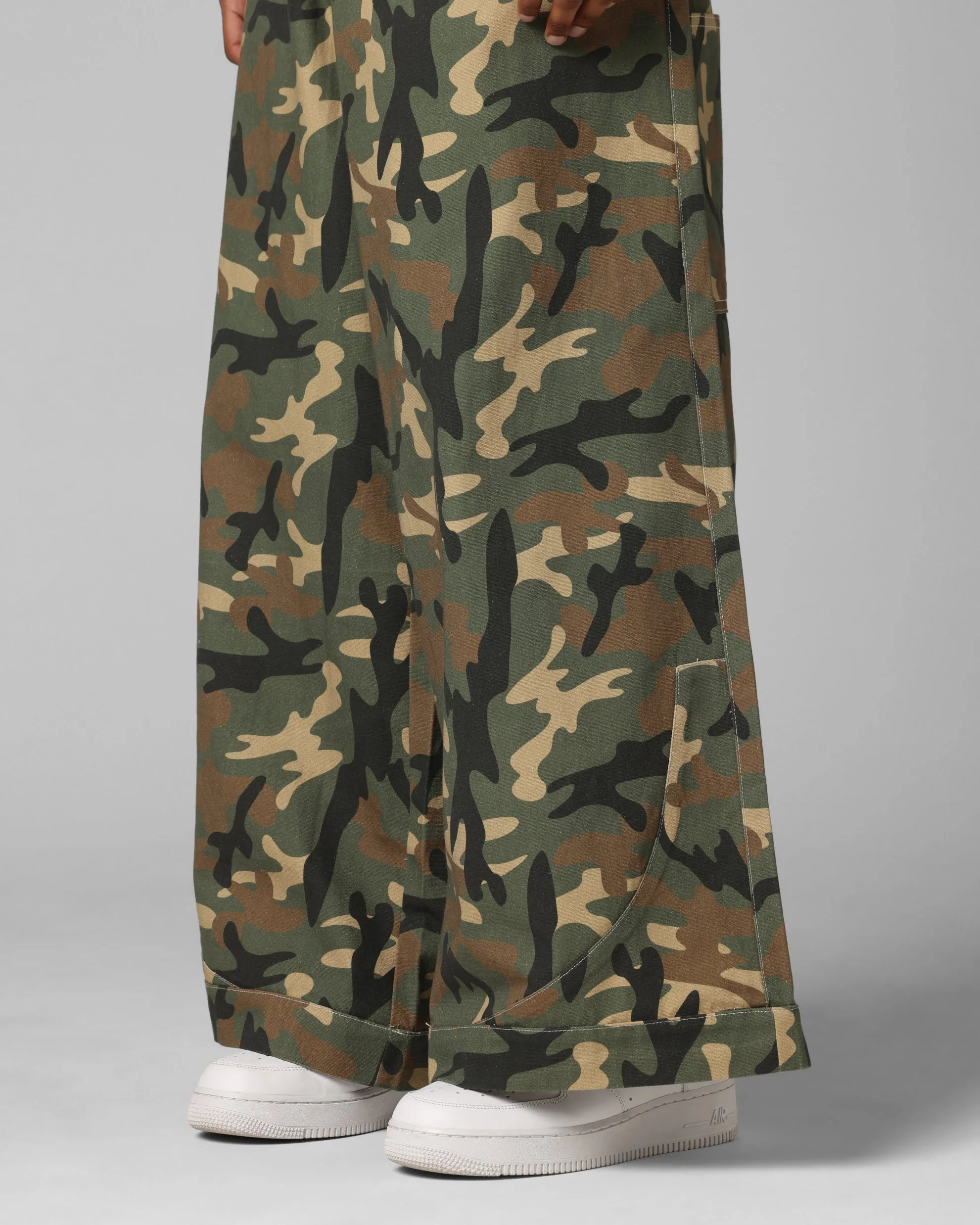 Loiter F-22 Raver Jeans Woodland Camo Moisture Lock Technology