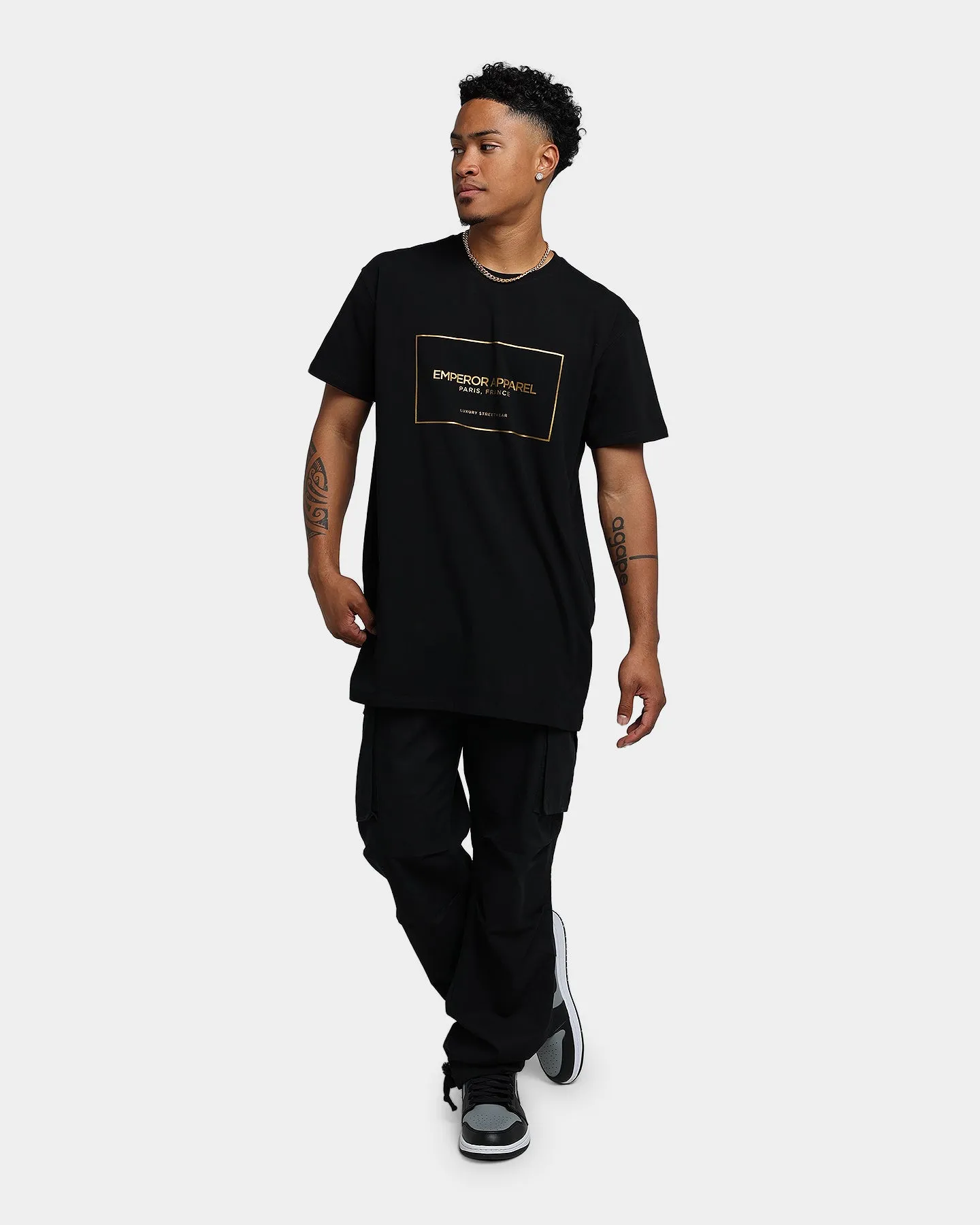 Emperor Apparel Chic Hustle Short Sleeve T-Shirt Black/Gold Breathable Style Sporty Style