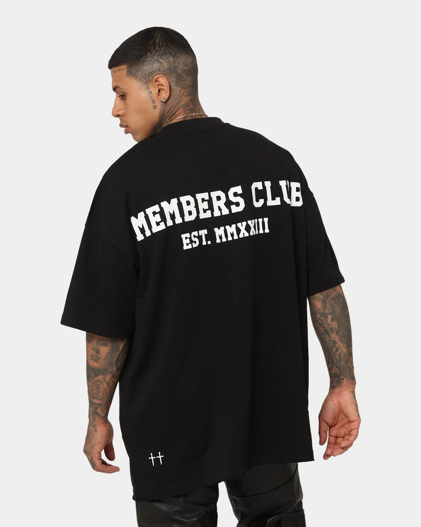 Saint Morta Members Club Boxy T-Shirt Black/Red Chic and Cozy