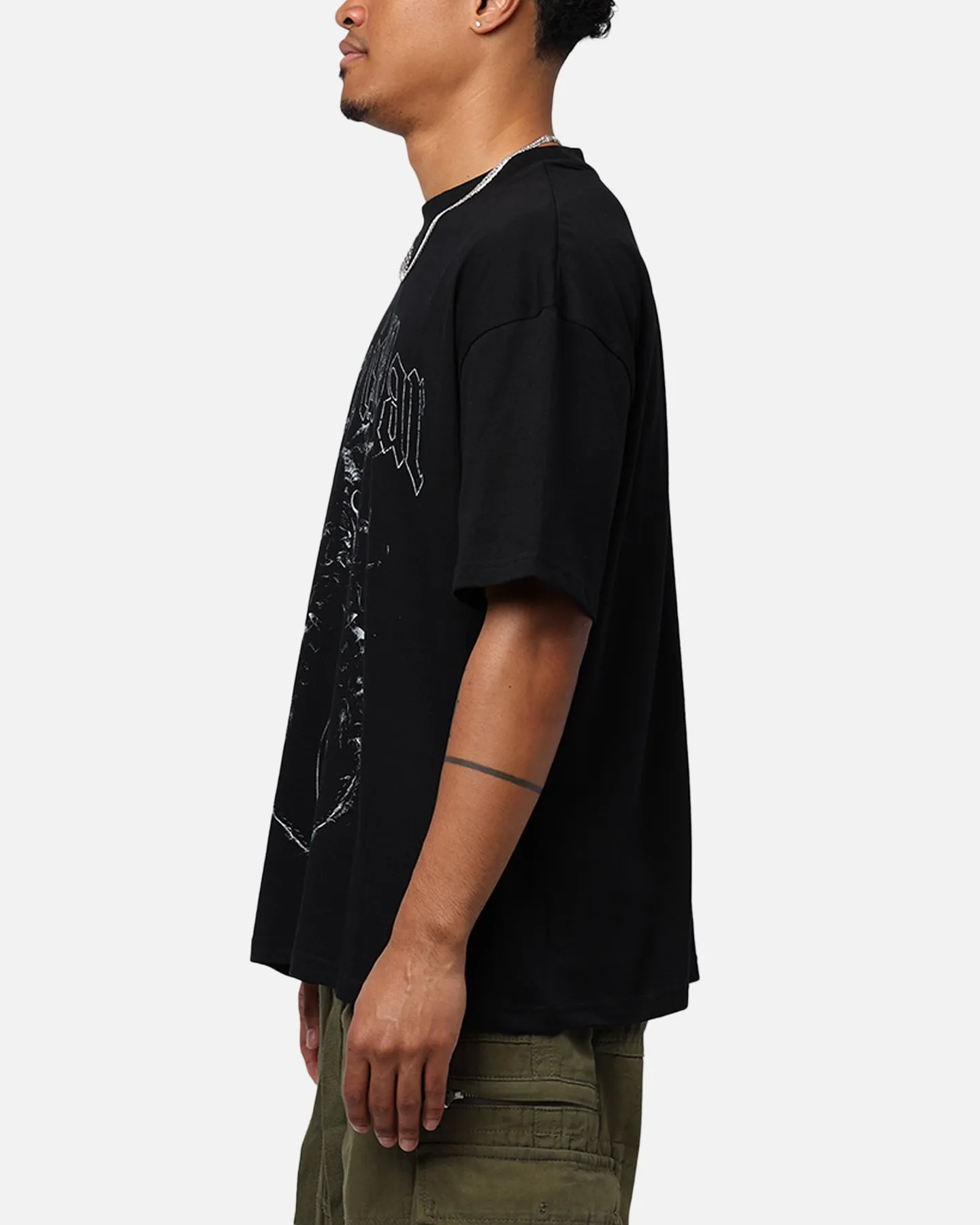The Anti Order Life Is War T-Shirt Black Tagless Design