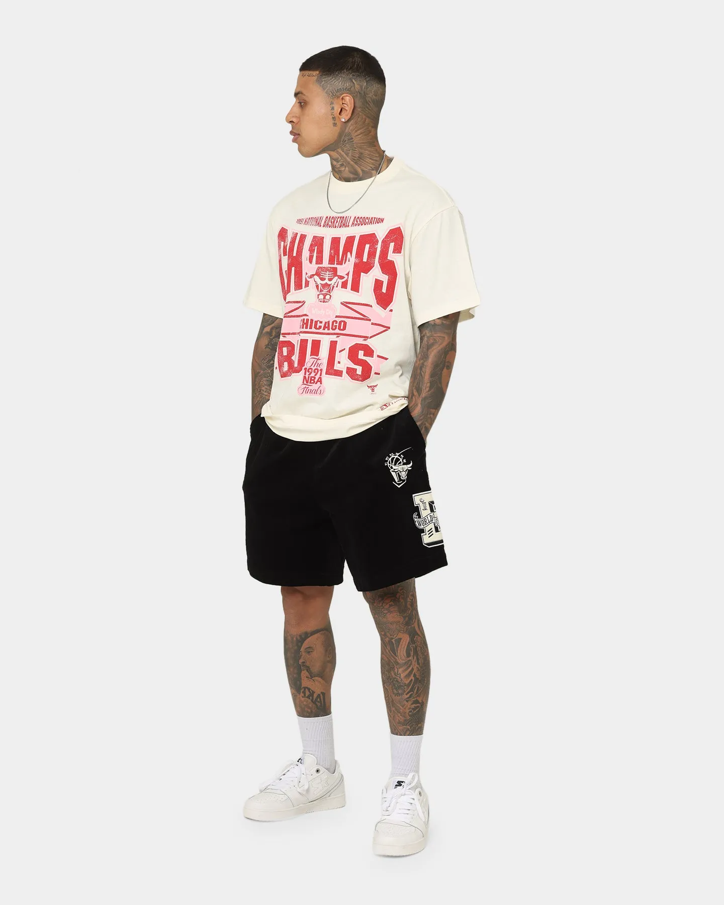 Mitchell & Ness Chicago Bulls St Valentine's Day T-Shirt Unbleached Urban Look