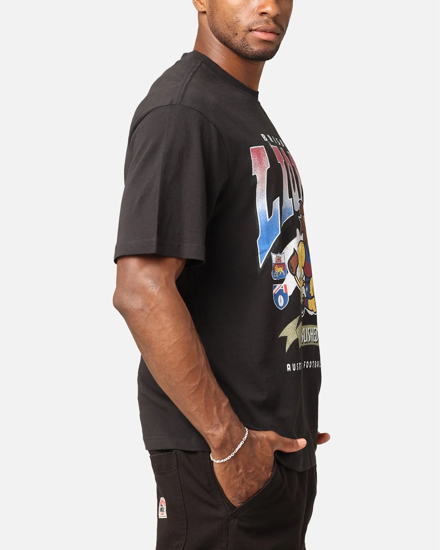 AdvancedMoistureManagement Comfortable All Day Wear Mitchell & Ness Brisbane Lions Character T-Shirt Faded Black