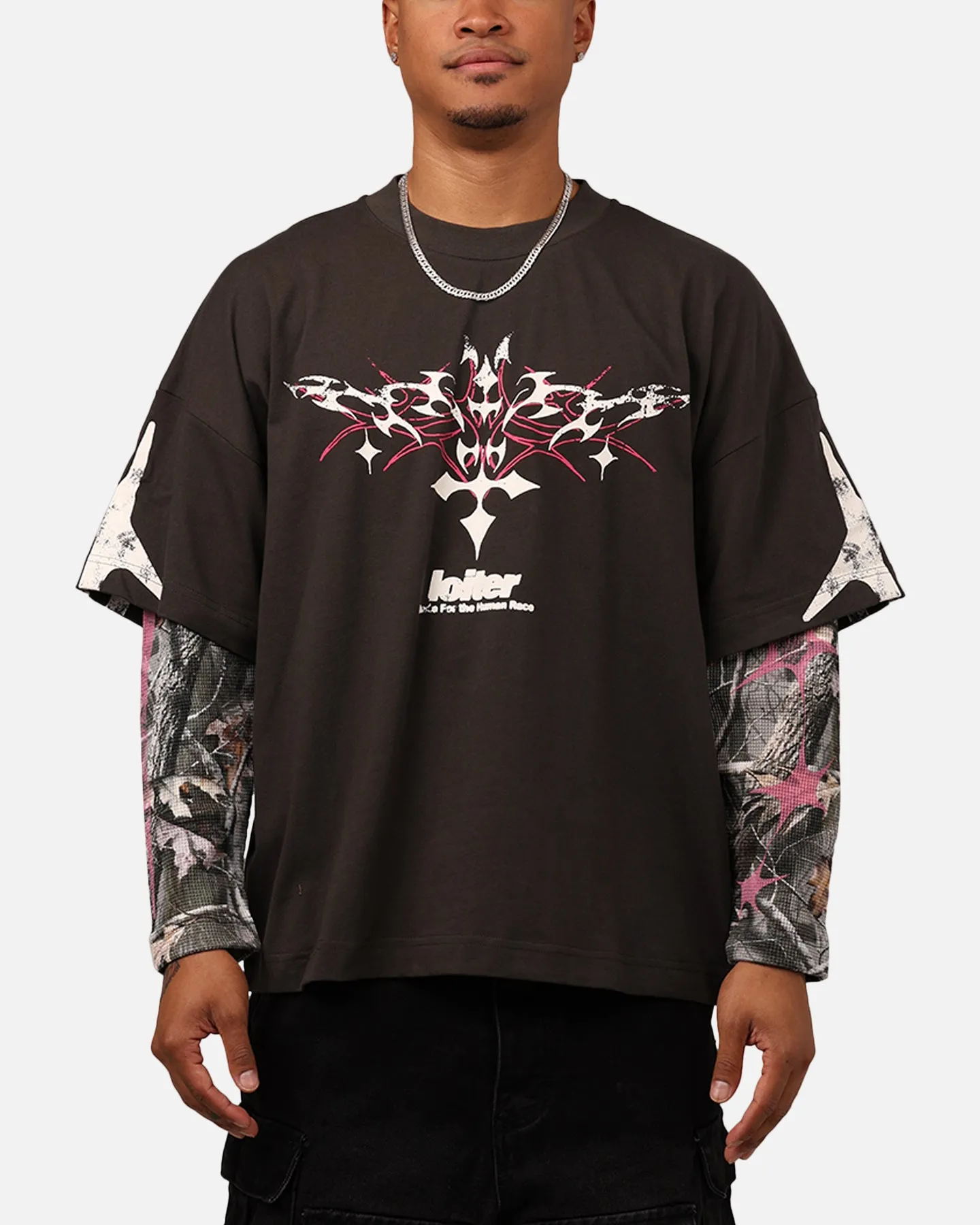 Smart Design Loiter Seek N Destroy Long Sleeve T-Shirt Charcoal