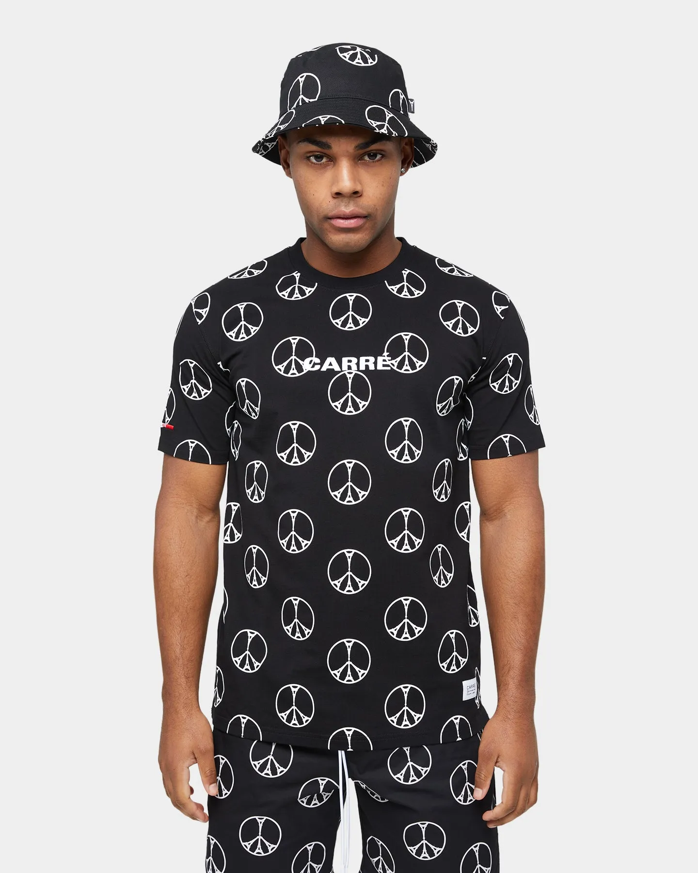 sporty and comfortable Carre Peace All Over CLS T-Shirt Black