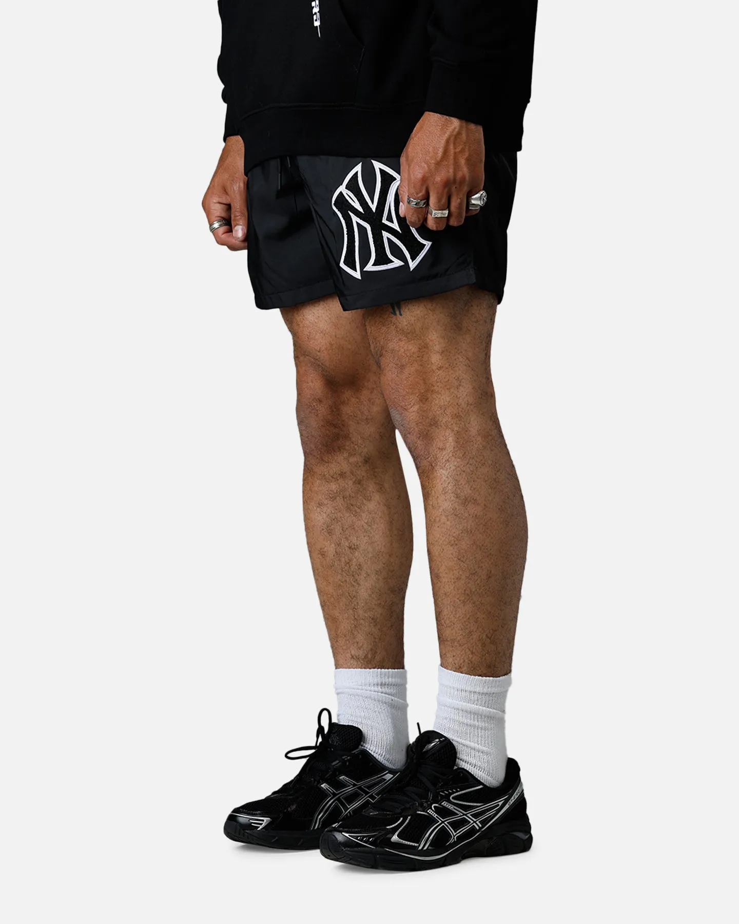 Pro Standard New York Yankees Chenille Shorts Black Athletic Design