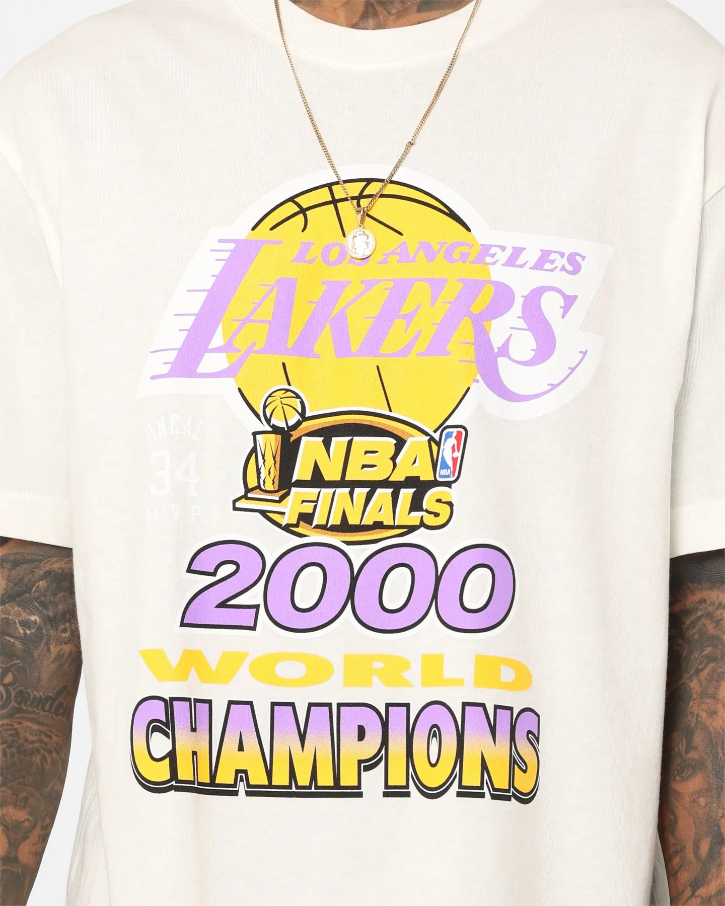 Animal Print Mitchell & Ness Los Angeles Lakers 2000 World Champions T-Shirt Vintage White