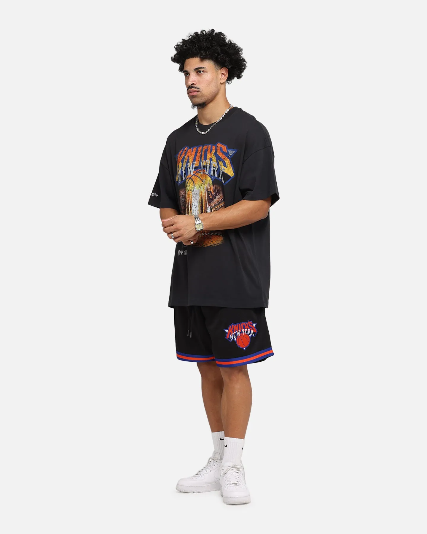 Crisp Look Neutral Tones Mitchell & Ness New York Knicks Shooting Shorts Black
