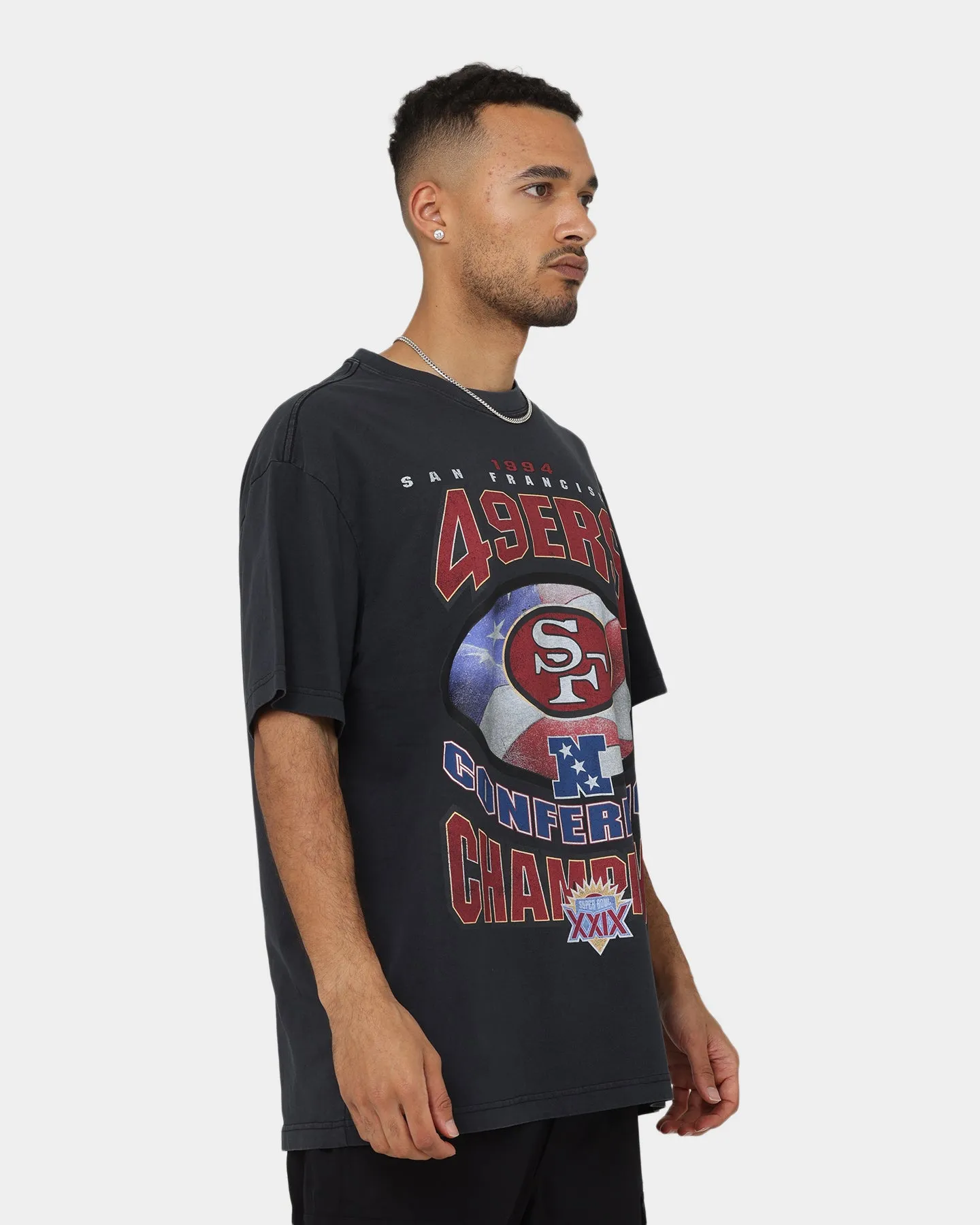 Mitchell & Ness San Francisco 49ers Superbowl Champ T-Shirt Faded Black Skinny Fit Modern Wear