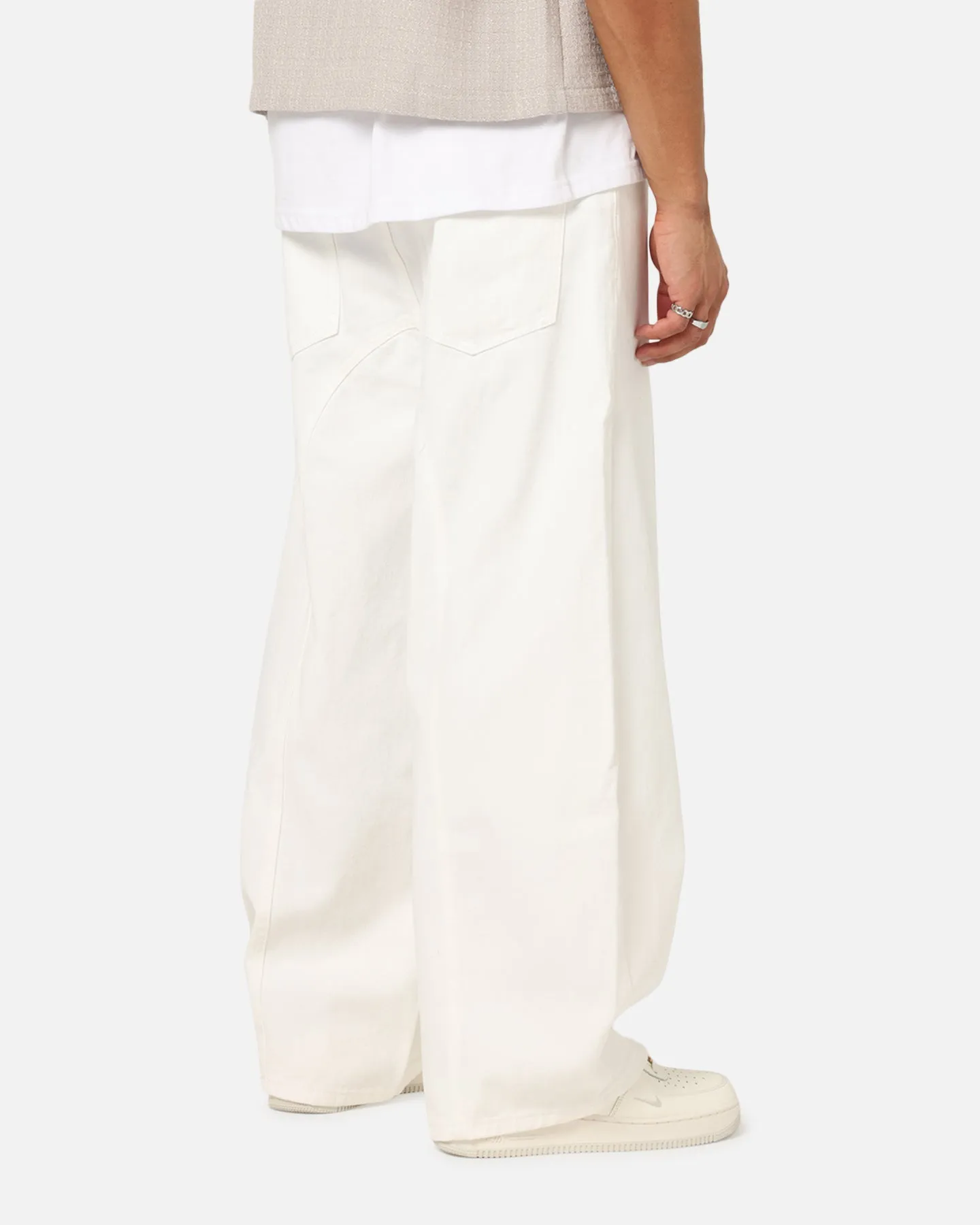 Casual Comfort Layers Layering Piece XXIII Balloon Jeans Off White