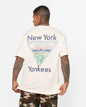 City Fashion Look Stylish Essential Majestic Athletic New York Yankees MLB Resort T-Shirt Vintage White