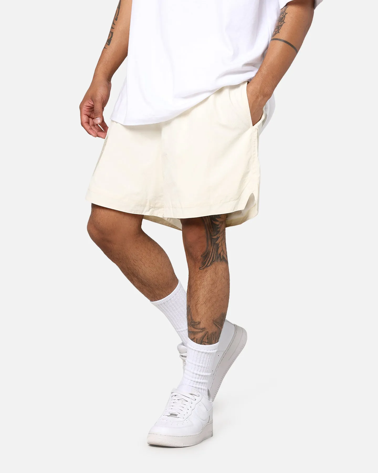 Pro Standard Las Vegas Raiders Neutral 2.0 Shorts Eggshell low waisted Modern Aesthetic