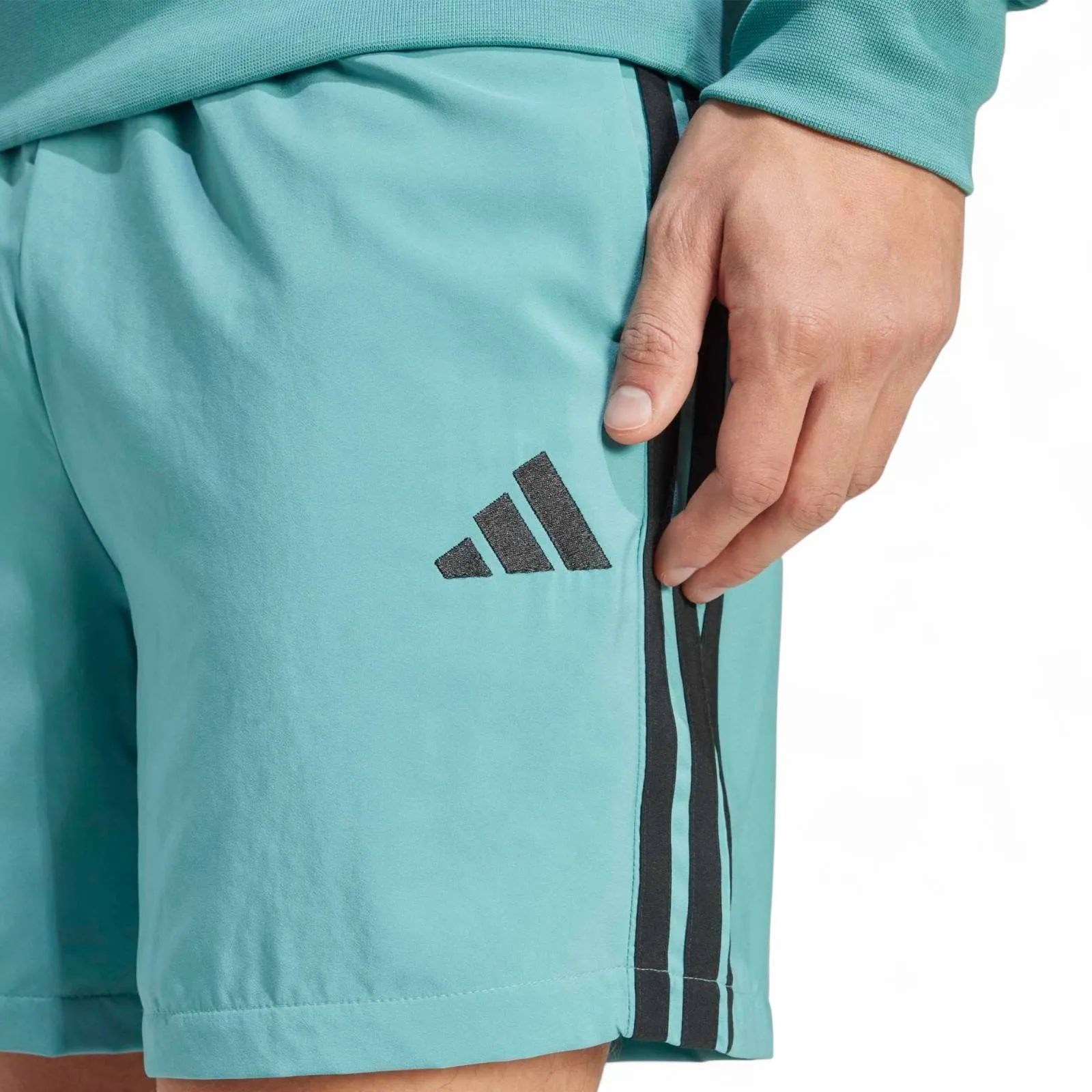 adidas Essential 3-Stripes Chelsea Mens Shorts Fit Tech