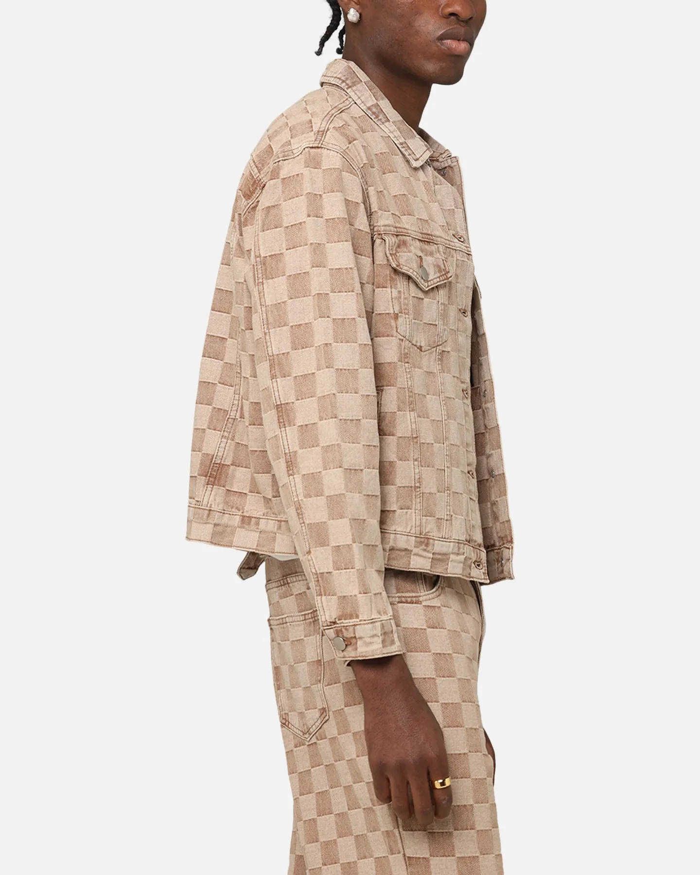 night suitable for weekend getaways XXIII Checker Board Trucker Jacket Tan