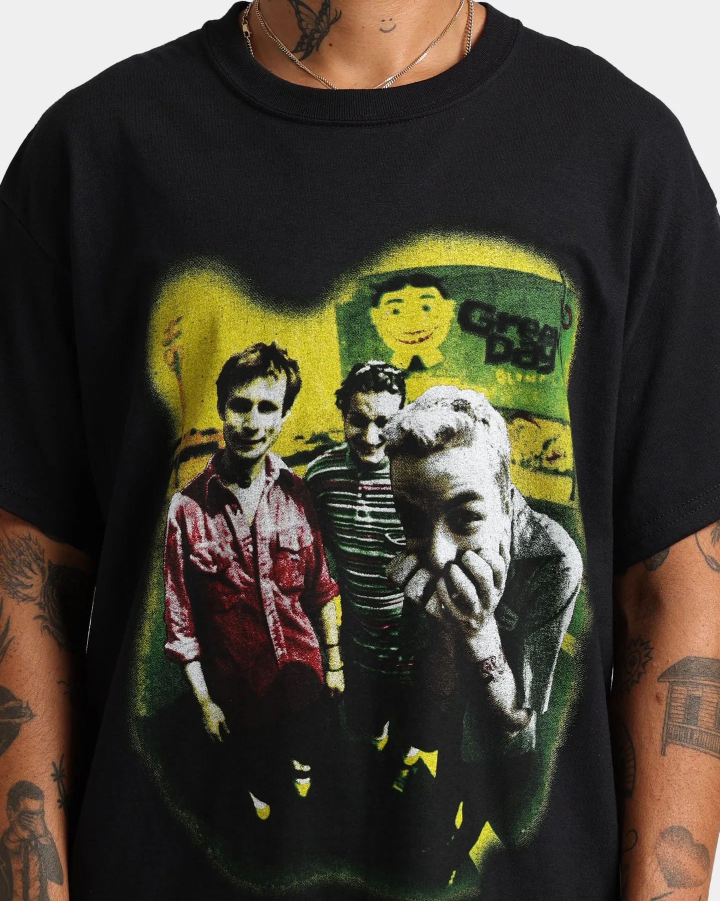 MinimalistDesign Fashion-Forward Fit Green Day Neon Photo T-Shirt Black