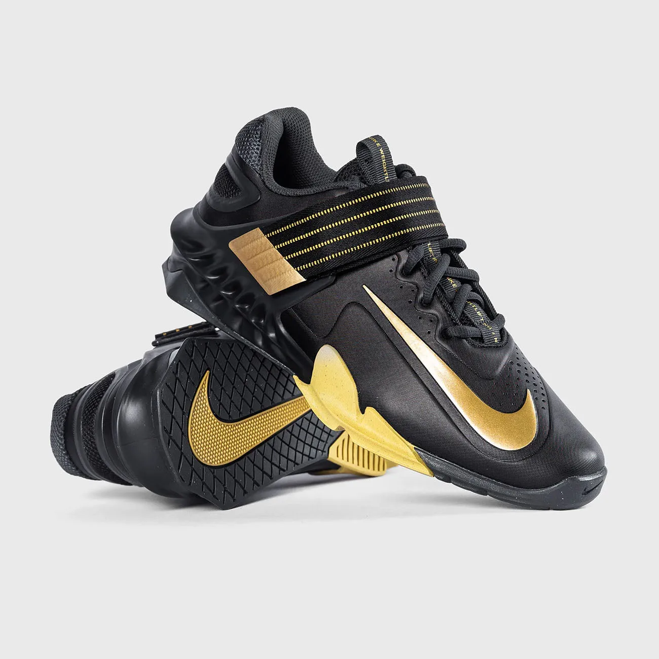 Nike Savaleos Breathable mesh design