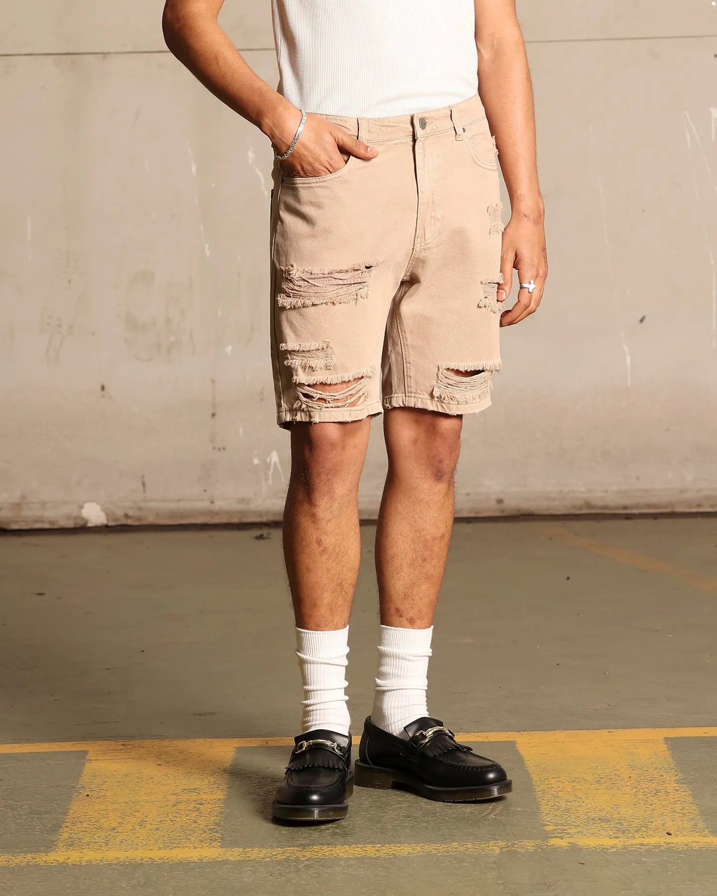 Low Maintenance Fabric Smooth Flatlock Seams Saint Morta Destroyer Distressed Shorts Bone