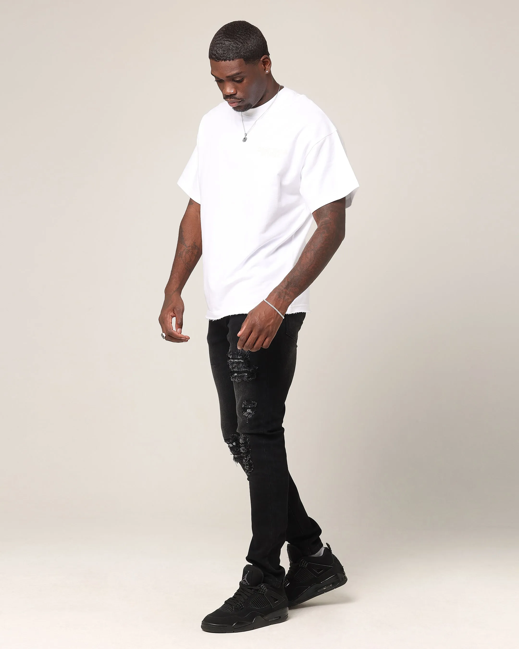 Everyday Fit Chic and Cozy Wear Saint Morta Dark Days Praetor T-Shirt White/White