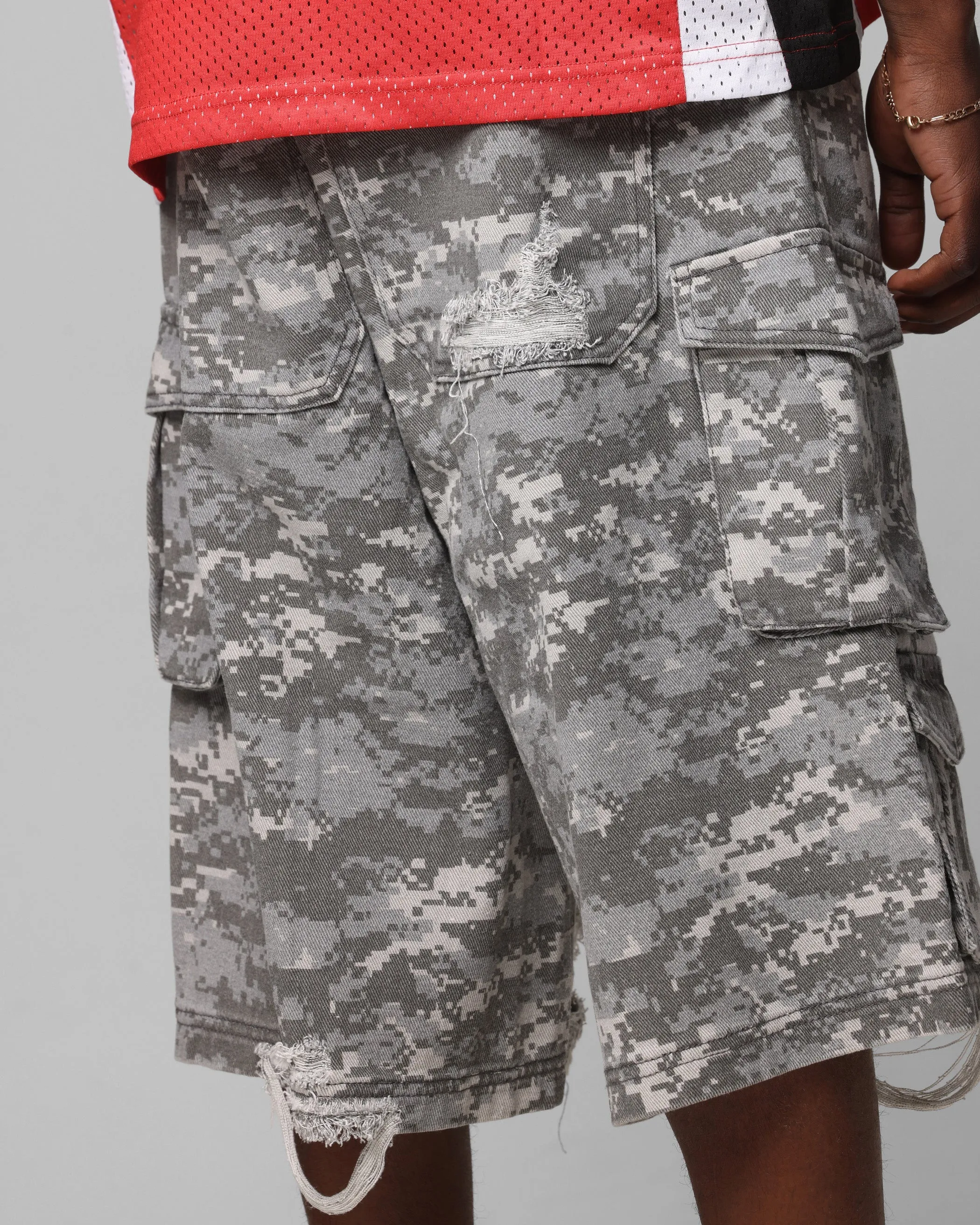 Loiter Collateral Cargo Shorts Snow Camo Belt loops High Quality Material