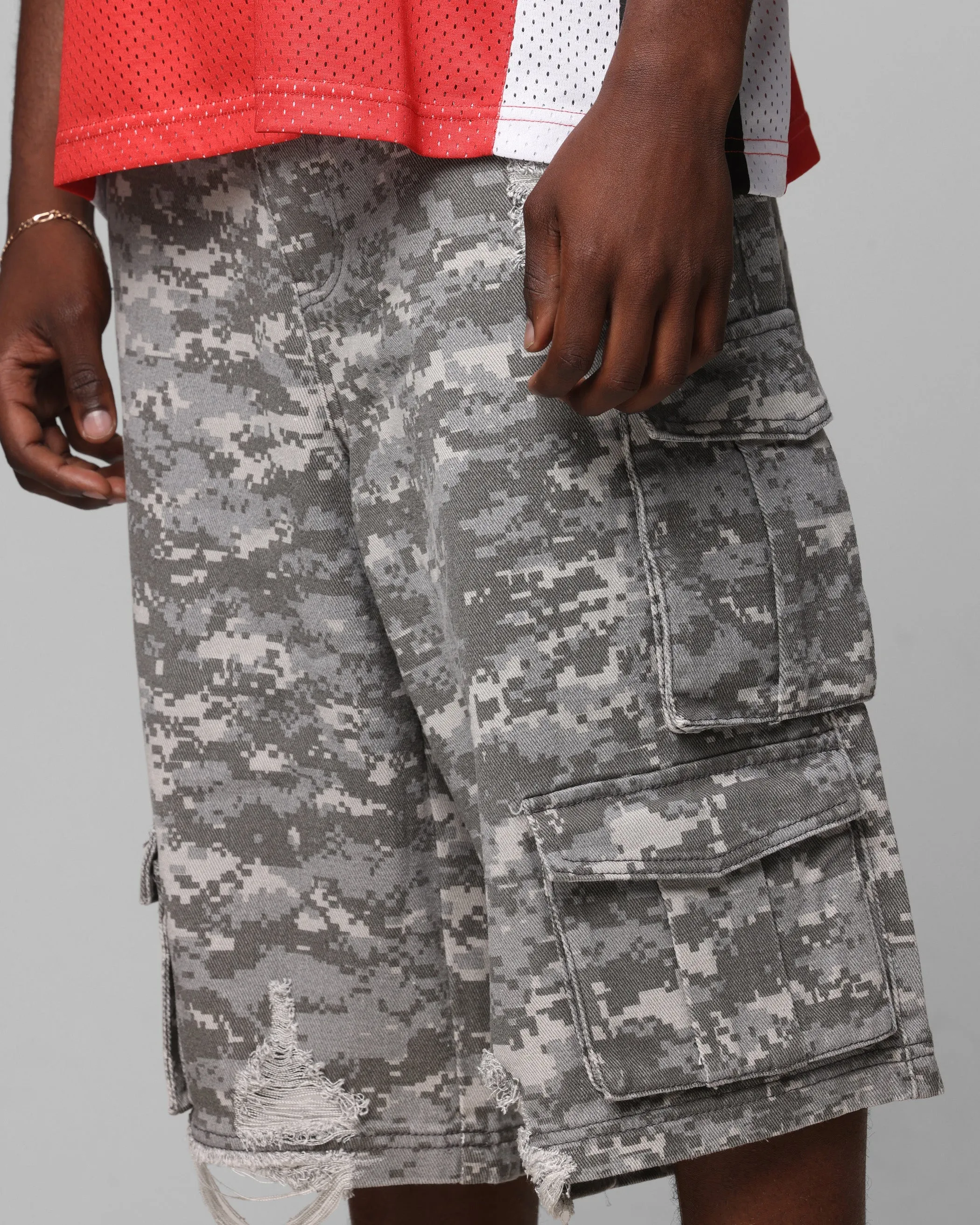 Loiter Collateral Cargo Shorts Snow Camo Non Bulk