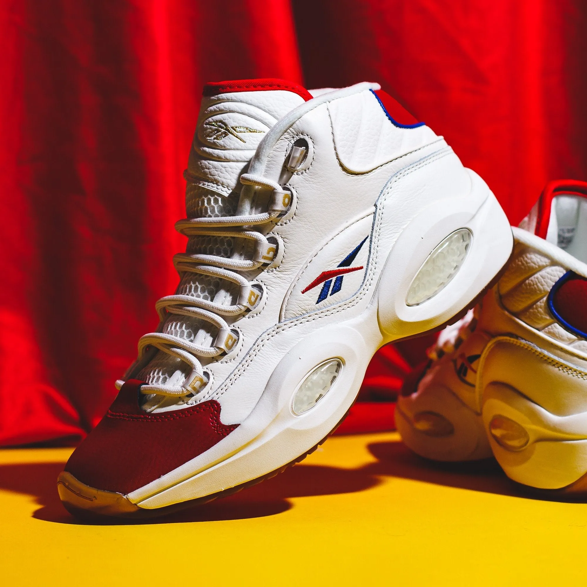 Reebok Classics Basketball Men Question Mid Allen Iverson White Red Blue GZ7099 All Season Wear Indoor Performance