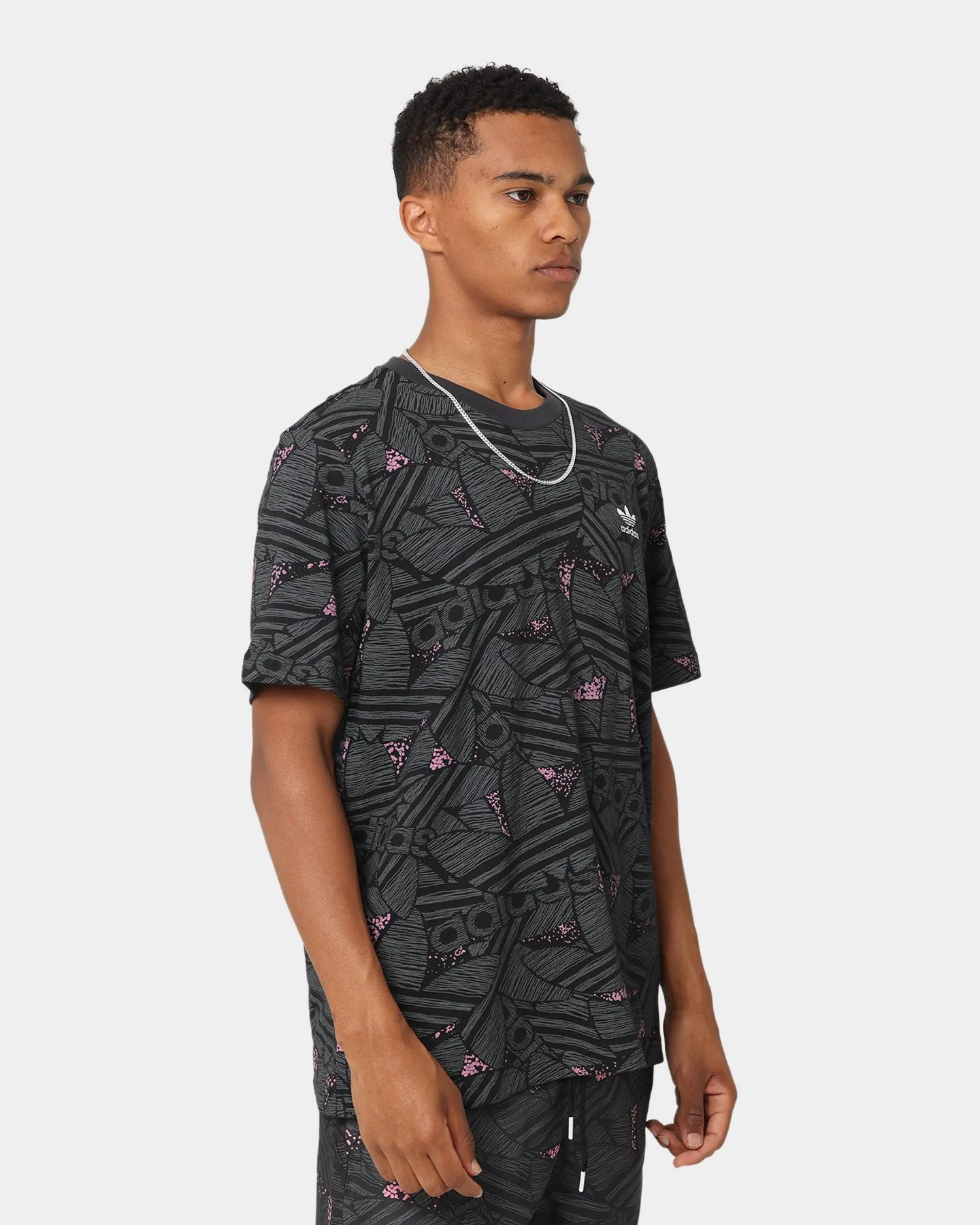 Double Stitched Seams Easy Look Adidas Trefoil All Over Print T-Shirt Black/Grey Six