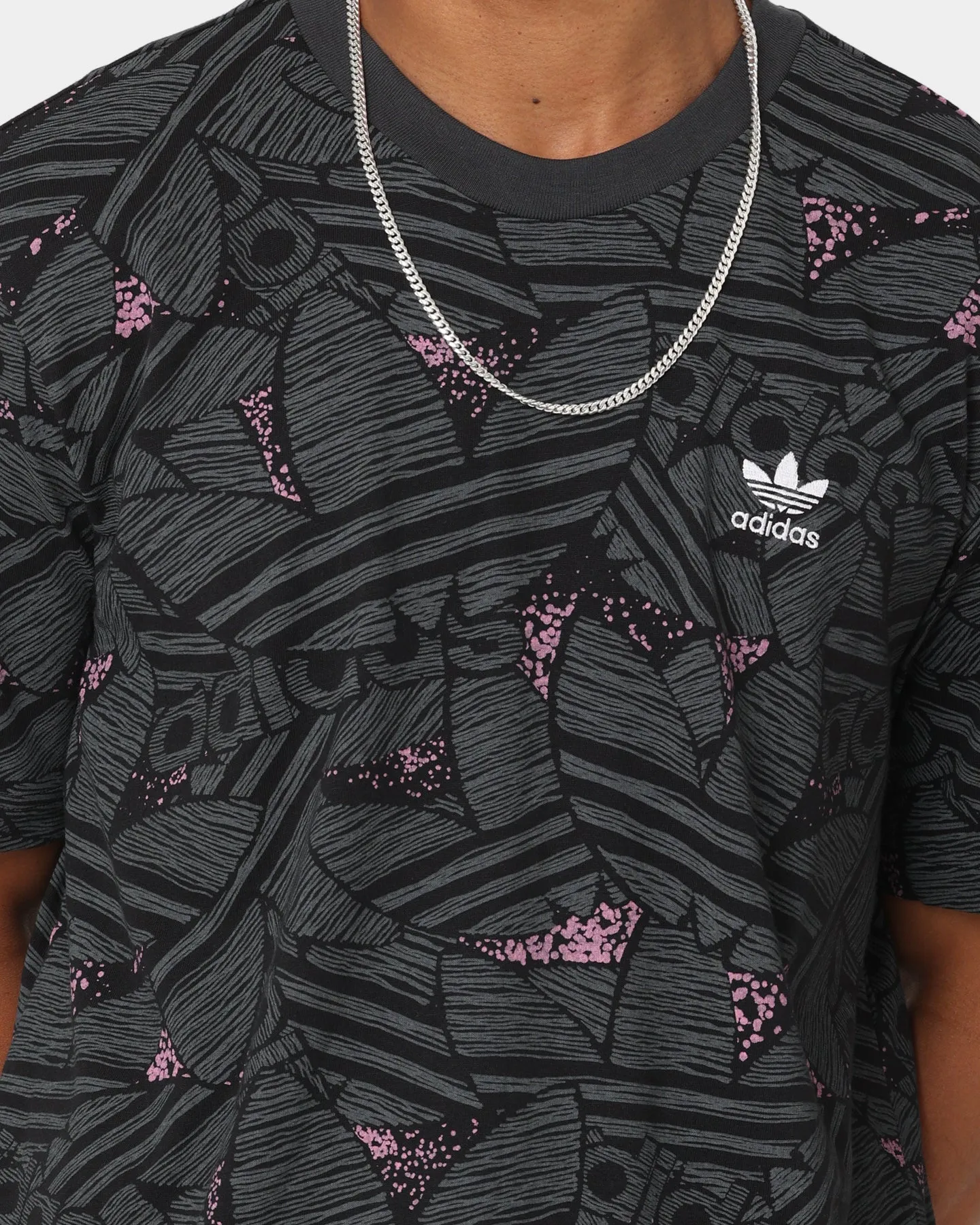 Adidas Trefoil All Over Print T-Shirt Black/Grey Six Sleeveless Perfect for Workouts