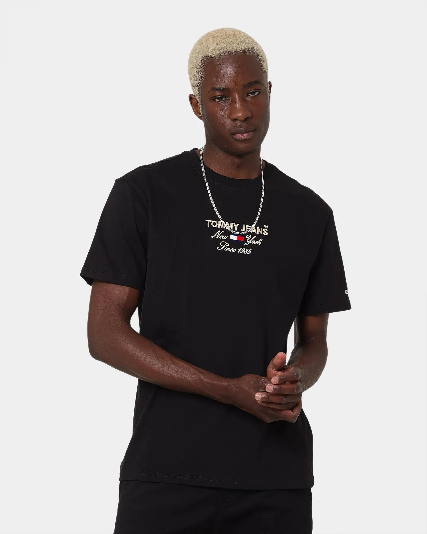 Tommy Jeans TJM Timeless Font T-Shirt Black Yoga class Beach Outfit