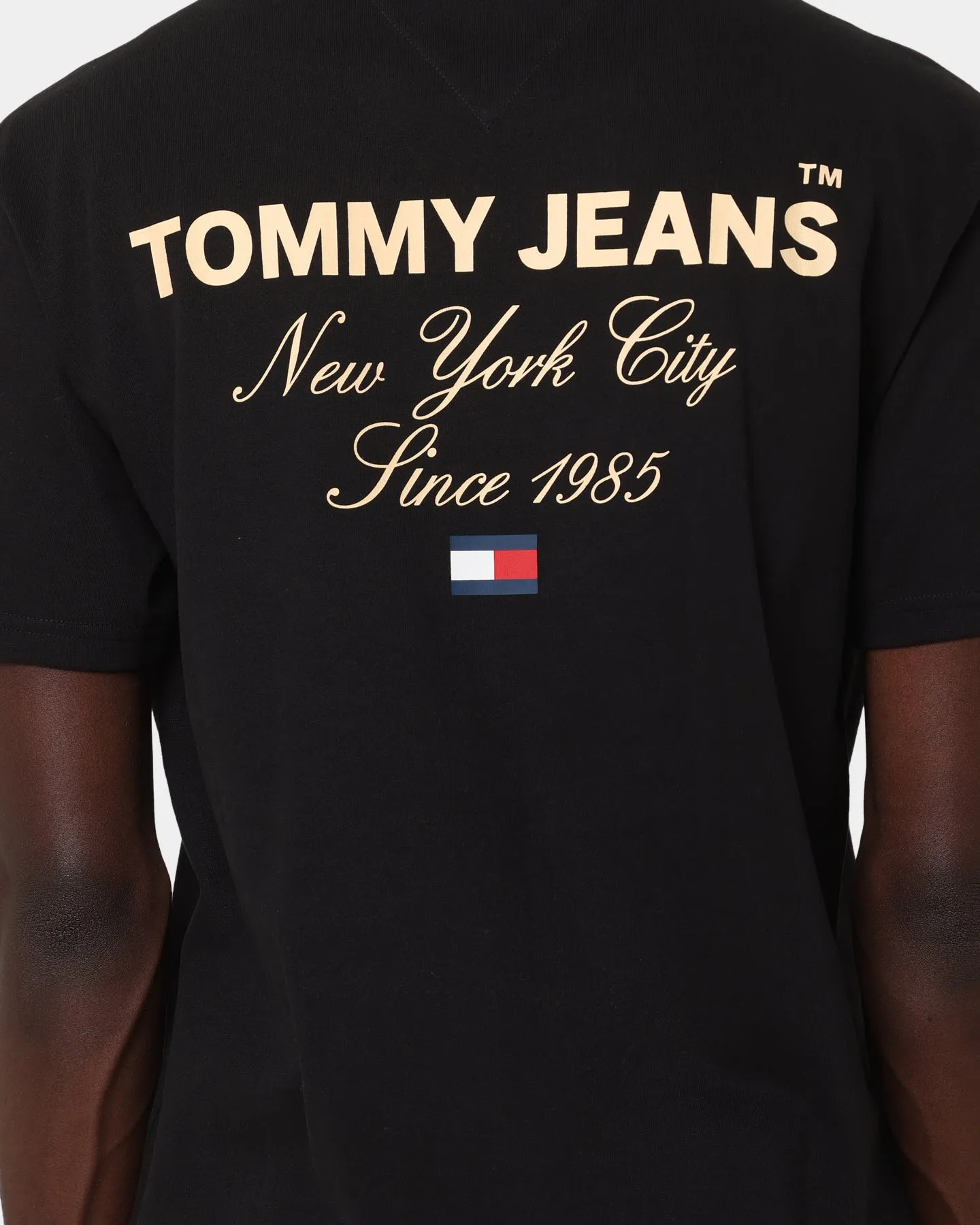 Breathable and Comfortable Recycled Polyester Tommy Jeans TJM Timeless Font T-Shirt Black