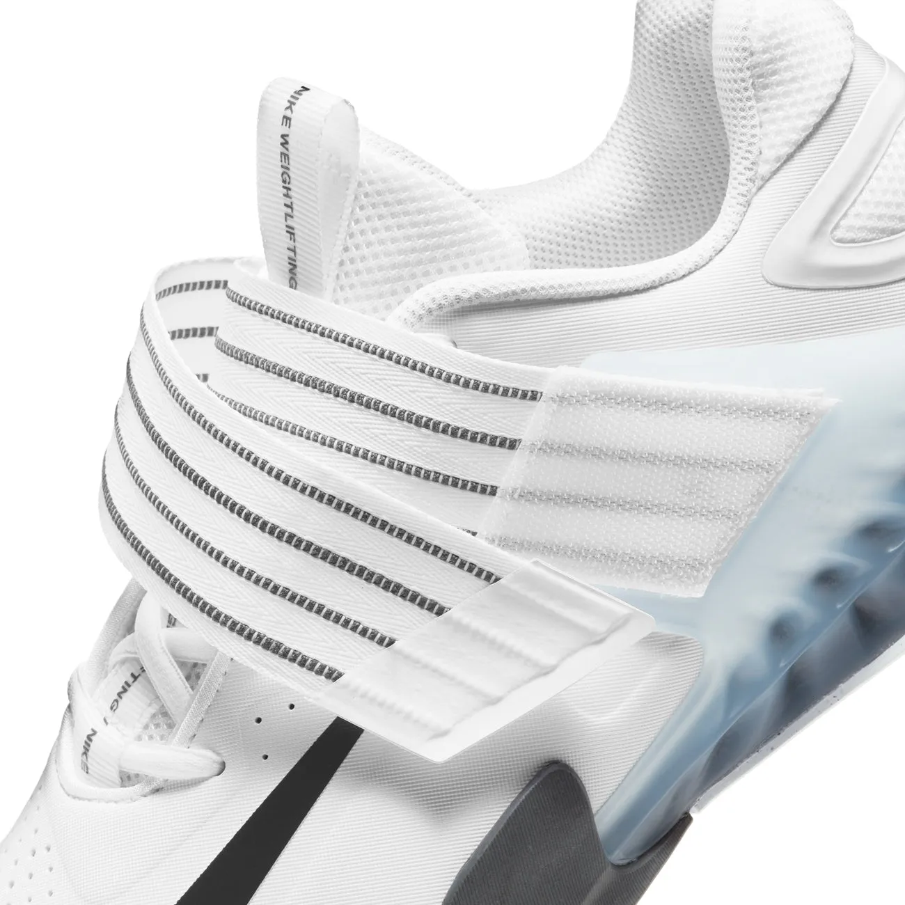 Padded Soft Neutral Nike Savaleos