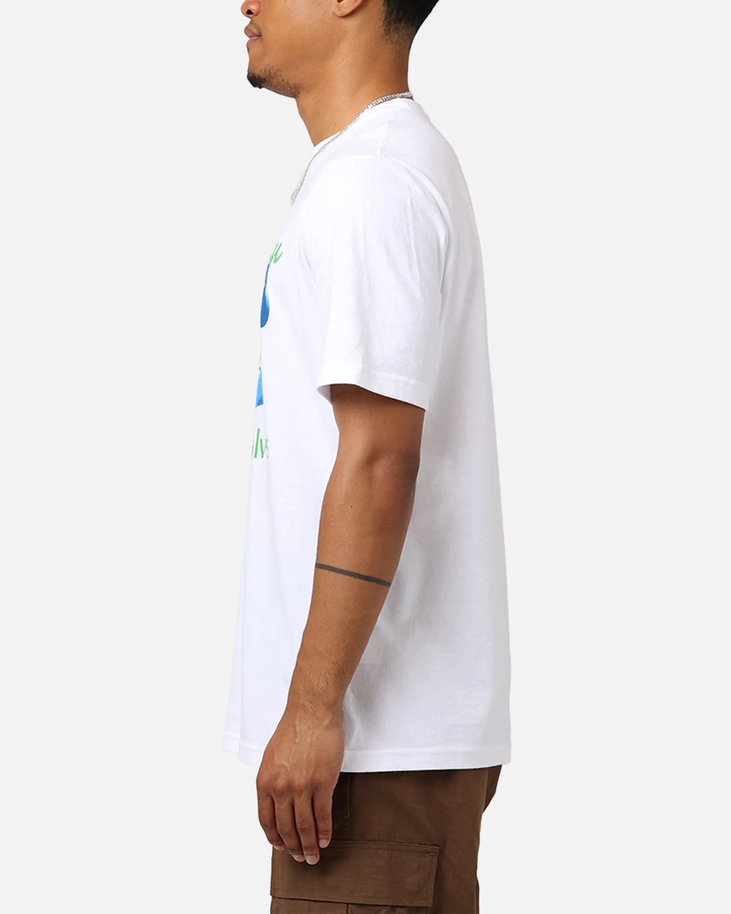 Raised By Wolves Welcome T-Shirt White Tight Fit Classic Trend Look